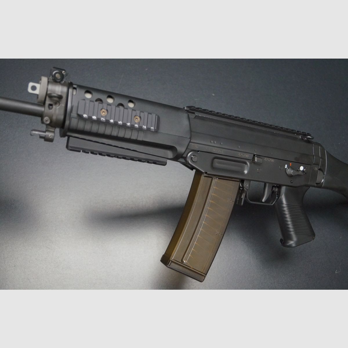 SIG SG553 LB, immagine 5 di 6