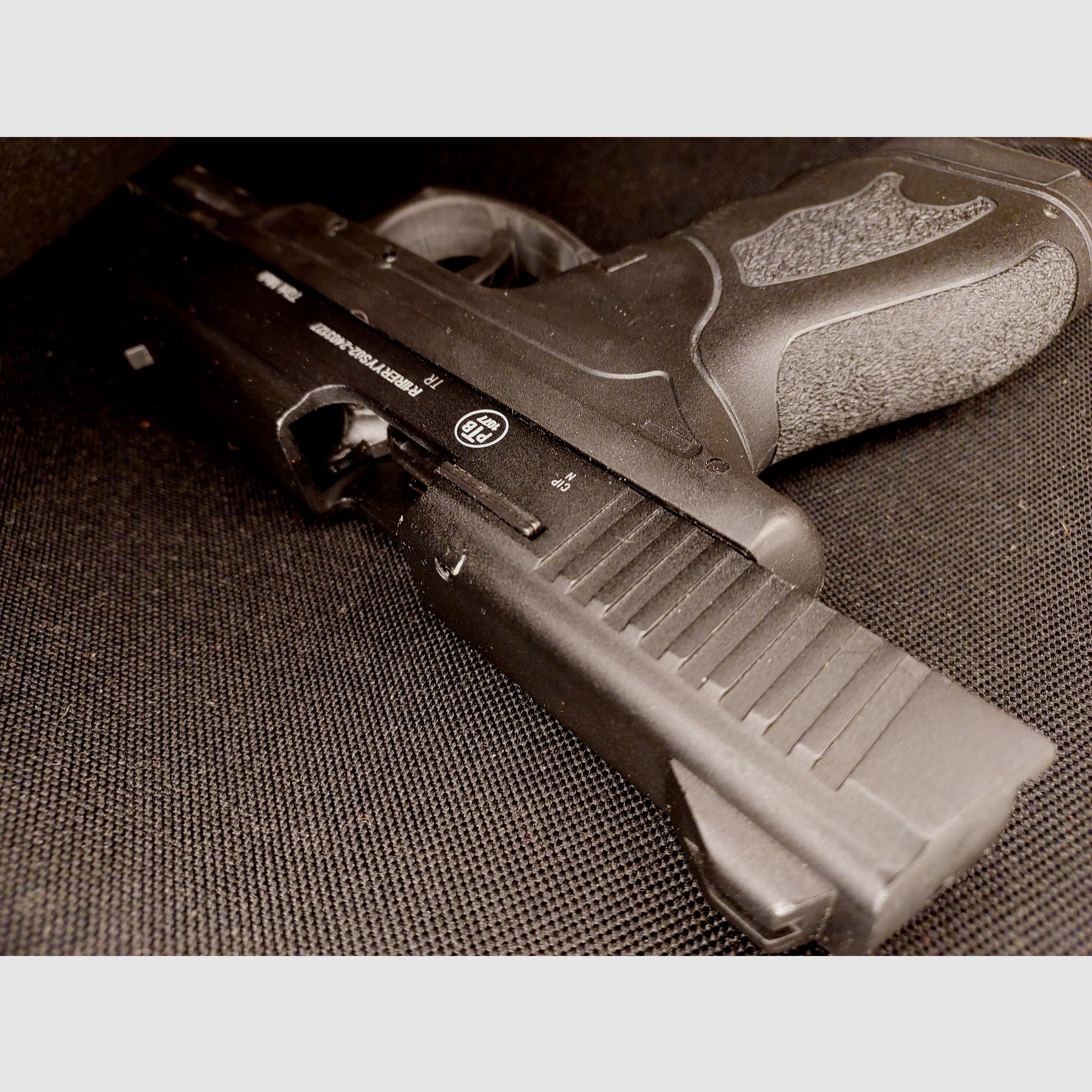 Retay PT-23 Pistola 9mm P.A.K. niquelada (PTB 1077), imagen 3 de 7