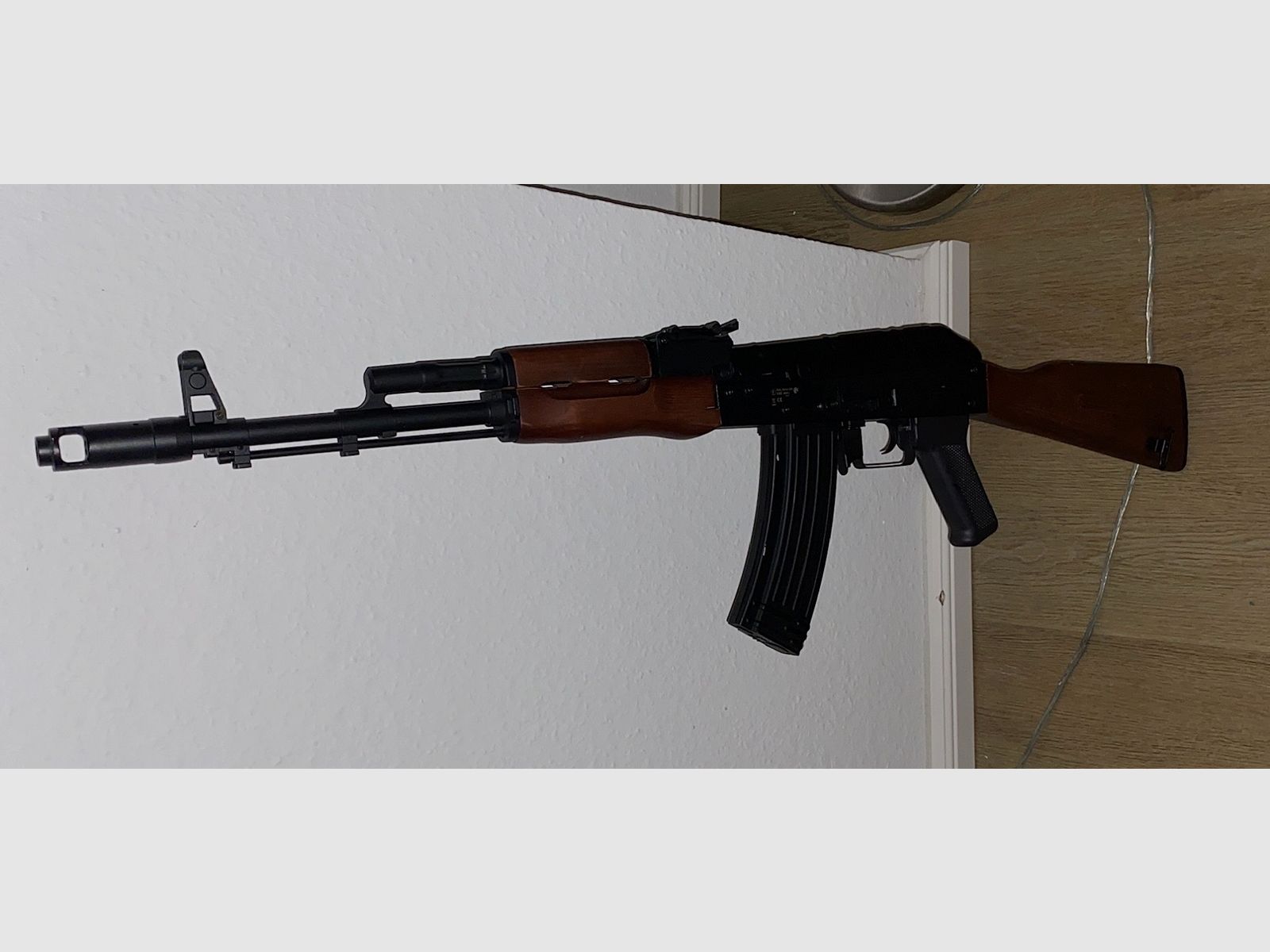 AK-74 metal completo madera real BlowBack S-AEG 6mm BB negro (APS)