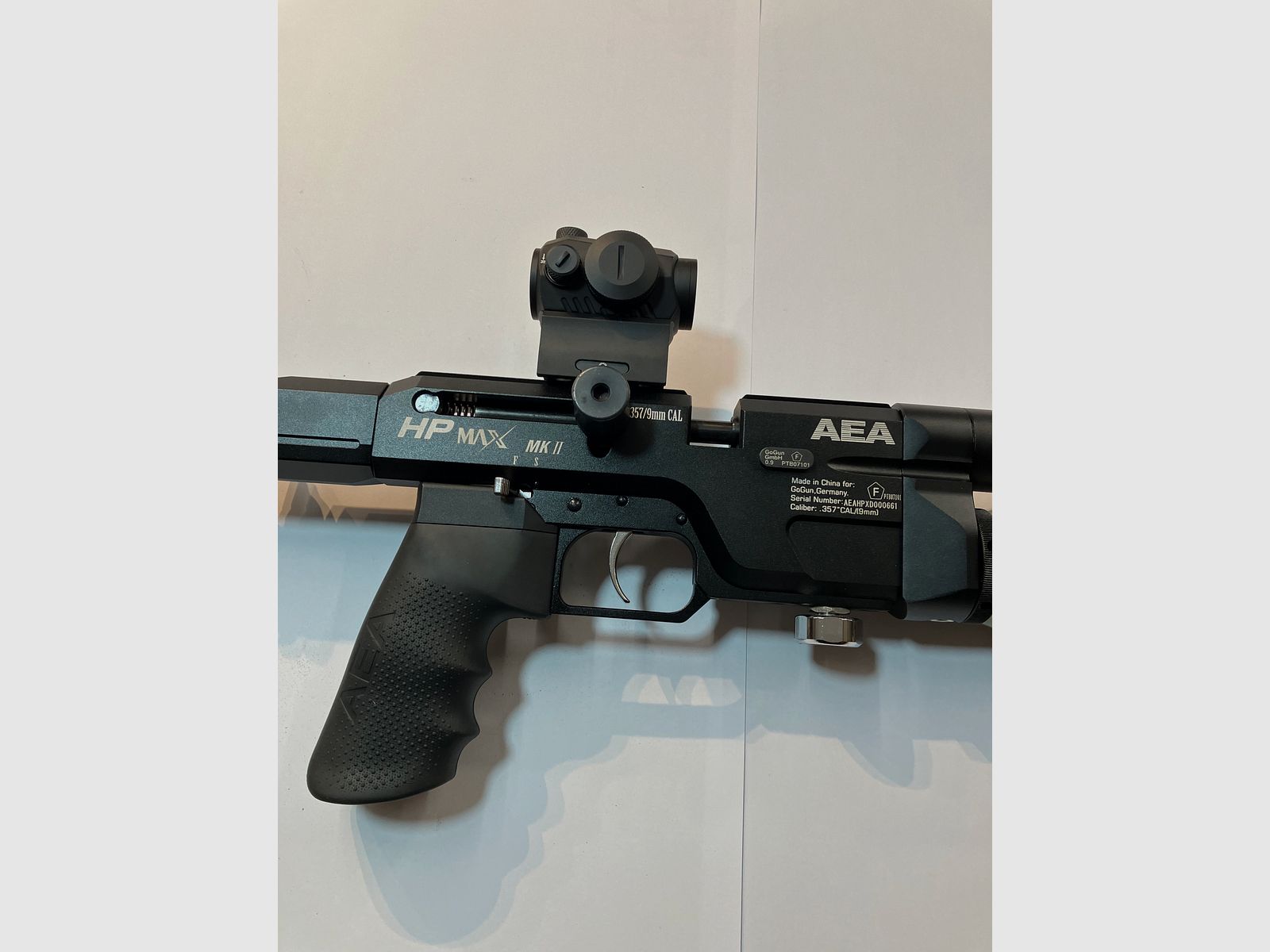 HP Max MK2 mit Schalldämpfer, Sig Romeo5 Rotpunktvisier und Zubehör