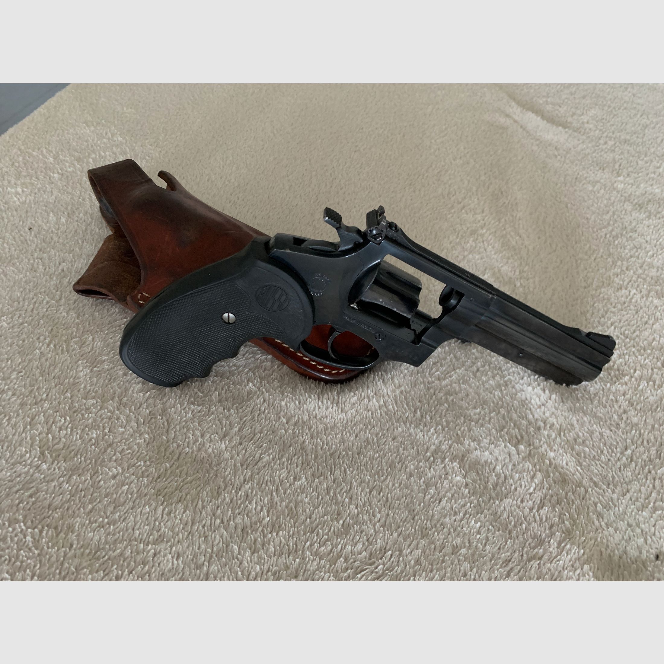 Selling revolver Rossi .357 Mag