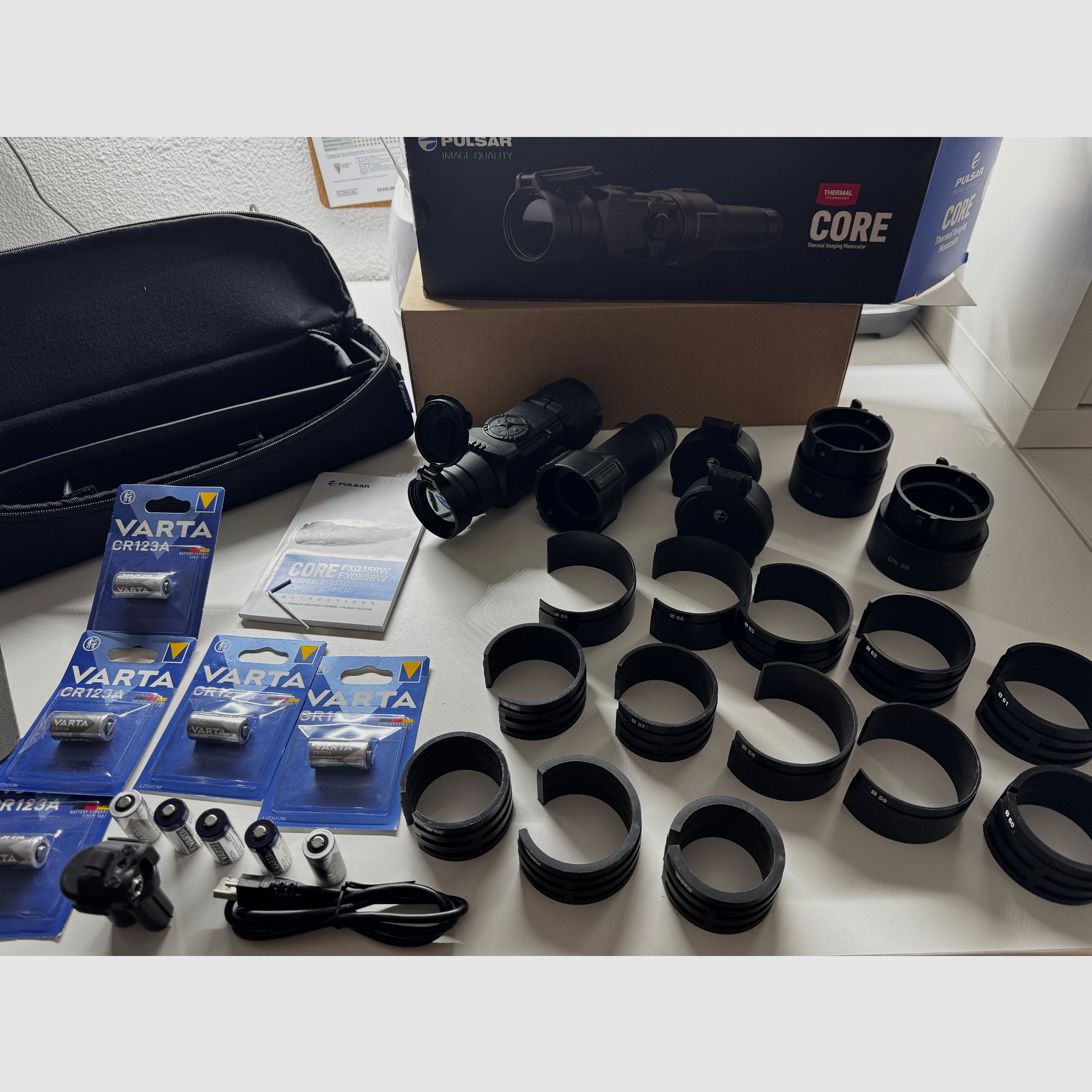 Pulsar core  FXQ55BW Neuwertig inkl 2 Montageadapter und Zubehör 
