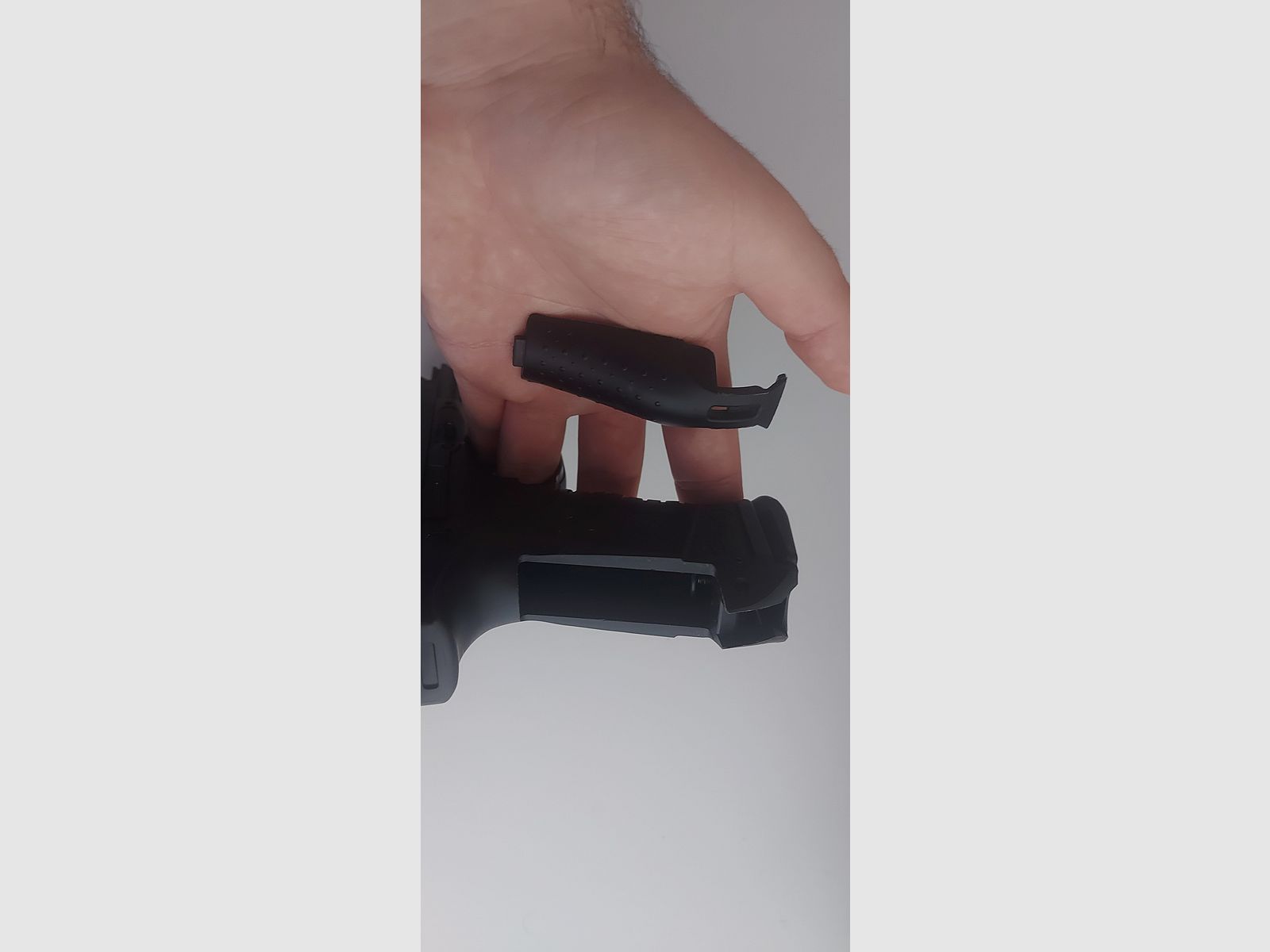 Selling Walther P99 dao airsoft gbb pistol caliber 6mm BB