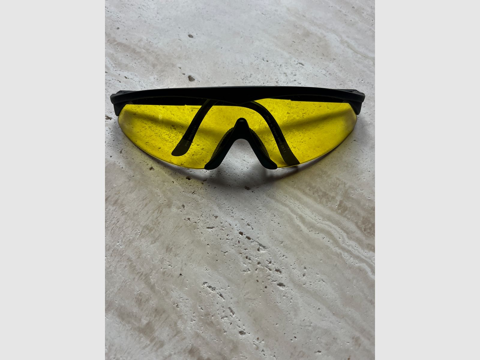 Feinwerkbau P30 pistola de aire comprimido – Estado excelente – 2 cartuchos + maletín de aluminio