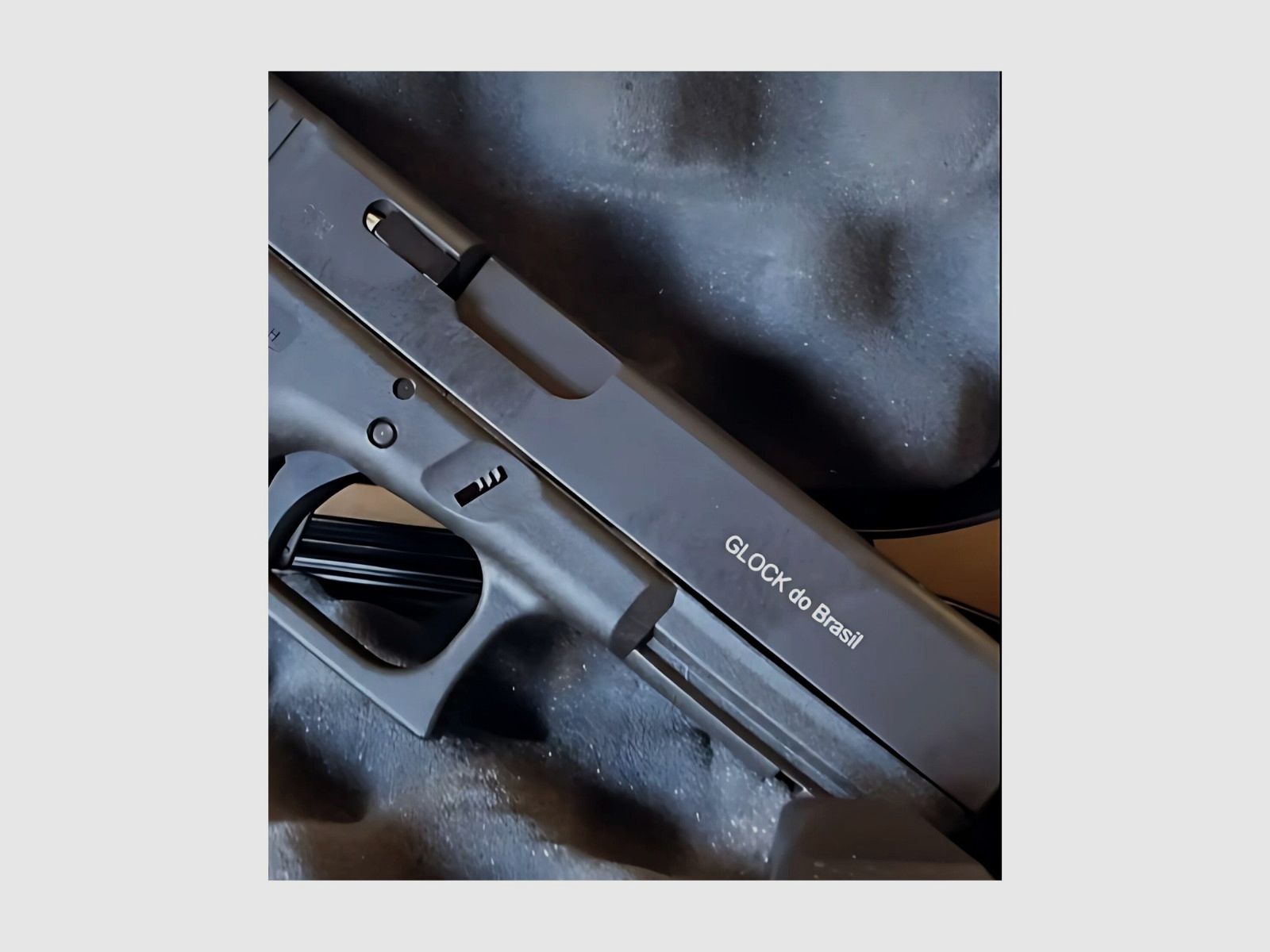 Glock 17 Gen. 3 (Promocyjna wersja "Do Brasil") - 4414, zdjęcie 5 z 5