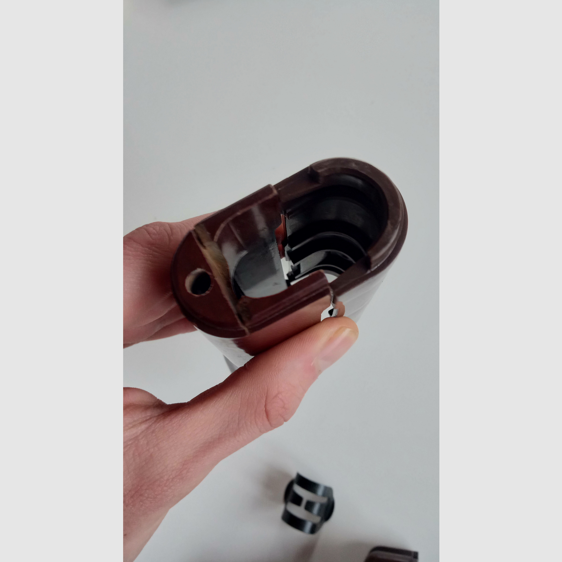 Original DDR Handschutz + Pistolengriff / NVA Bakelit und Plaste // MPi-74 / MPi-K / AKM / AK