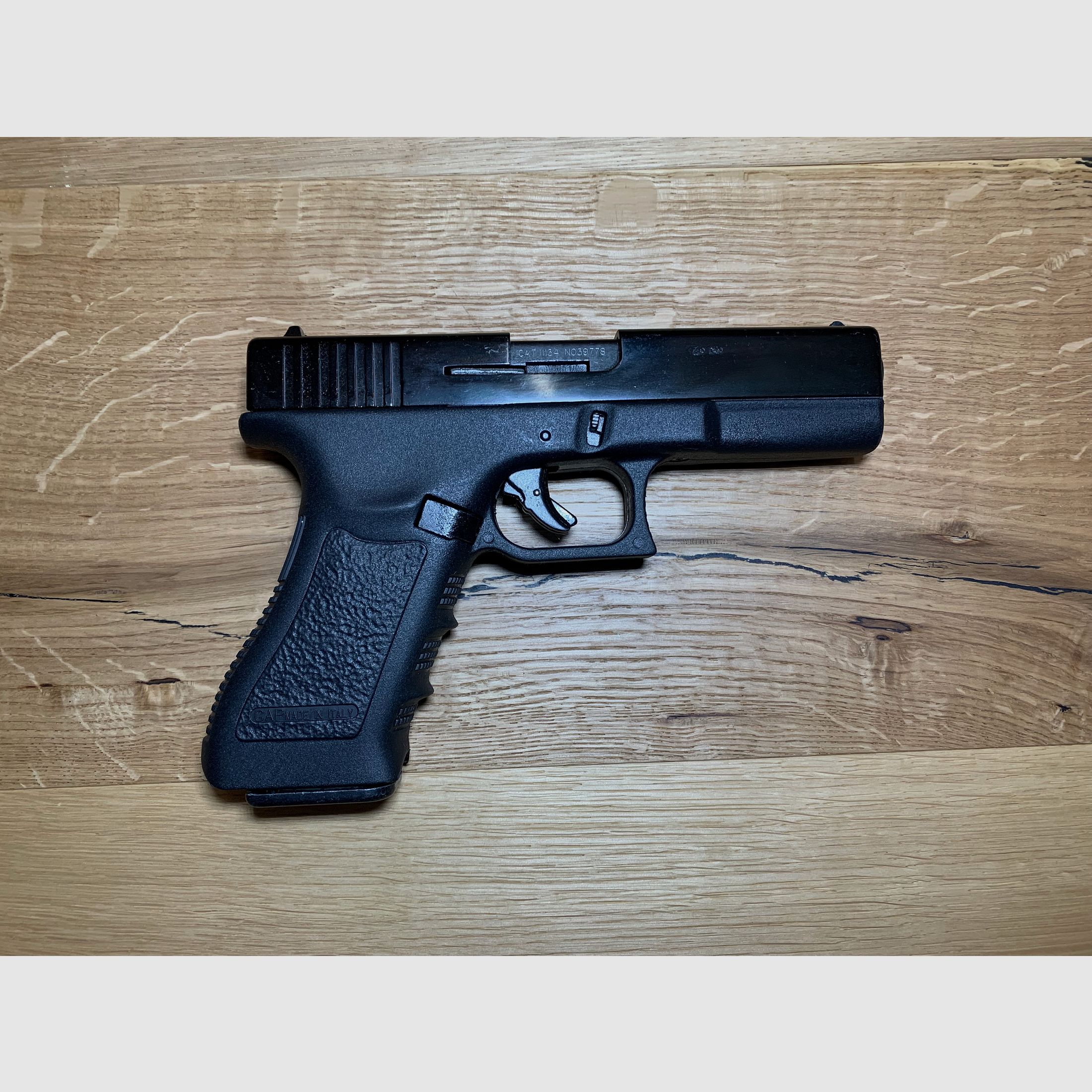 Glock BG 17 GEN2 9mm P.A.K. signal pistol