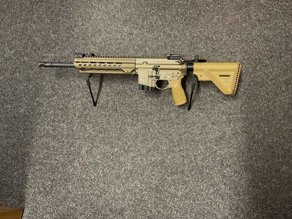 Heckler & Koch MR 223 A3 14,5 cala w kolorze piaskowym