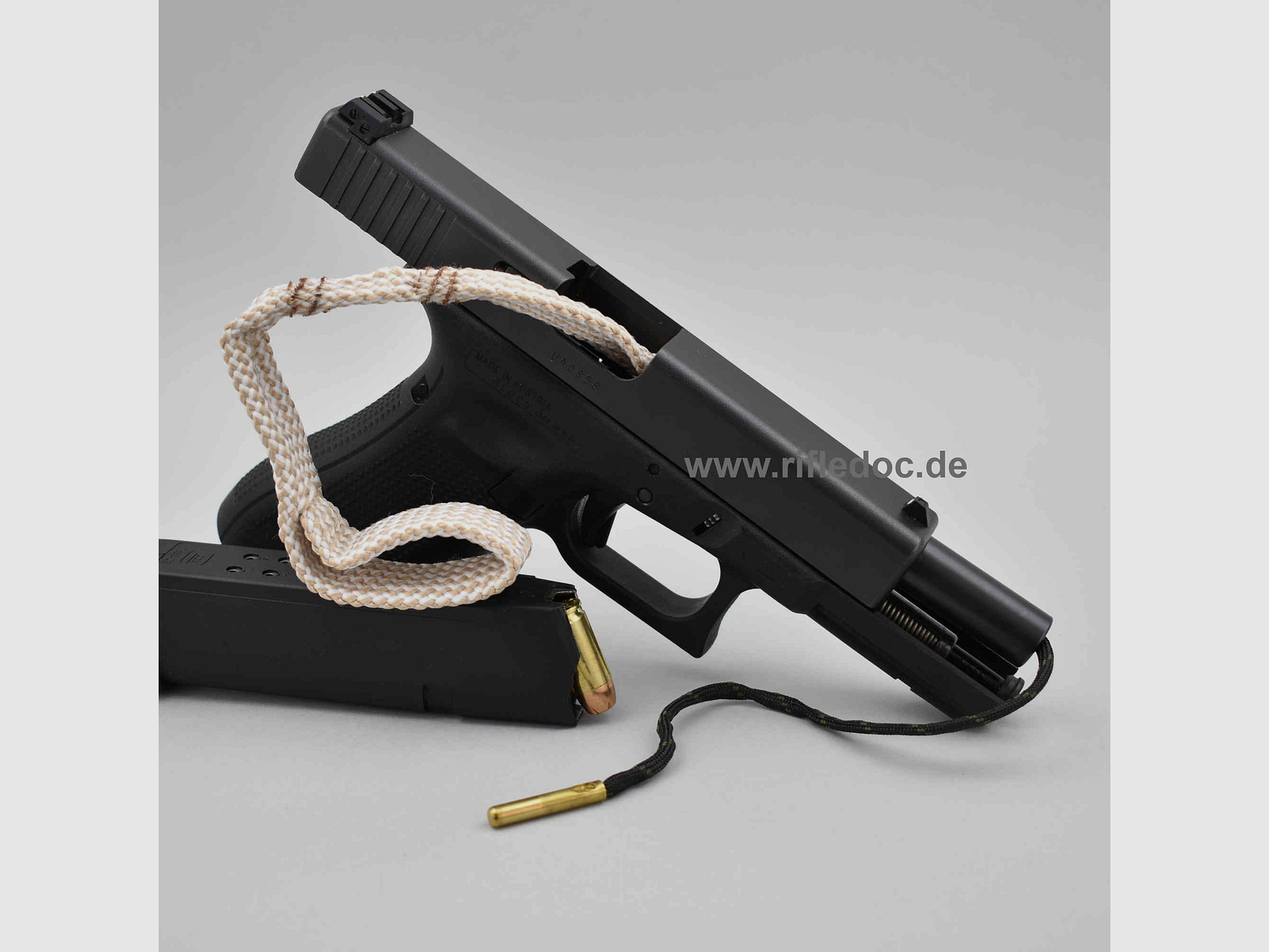 Pistooli 8 mm Cal .32  | Reinigungsschnur Kurzwaffe + Alu Dose