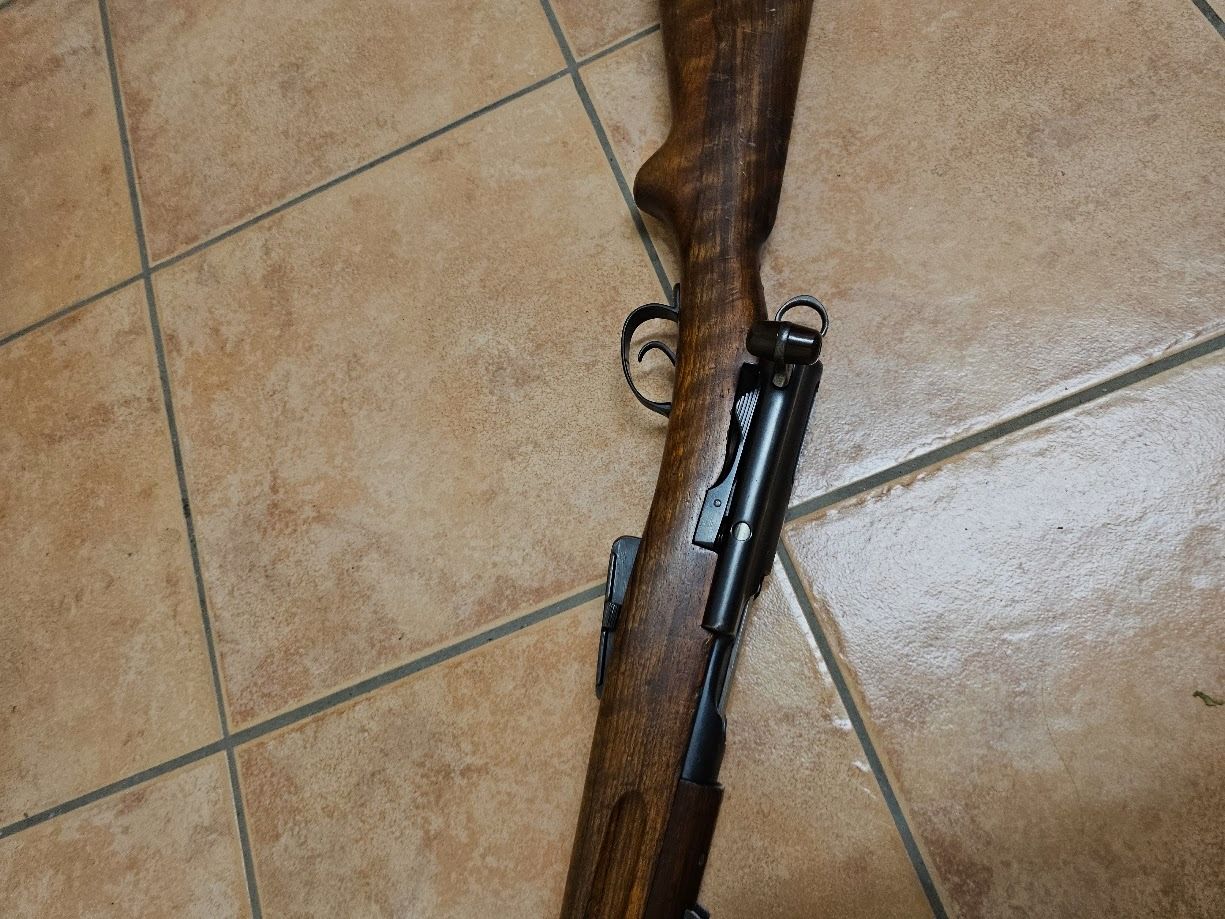 Steyr Mannlicher M95 8x56 – Historical repeating rifle with straight pull bolt, very good condition from estate.