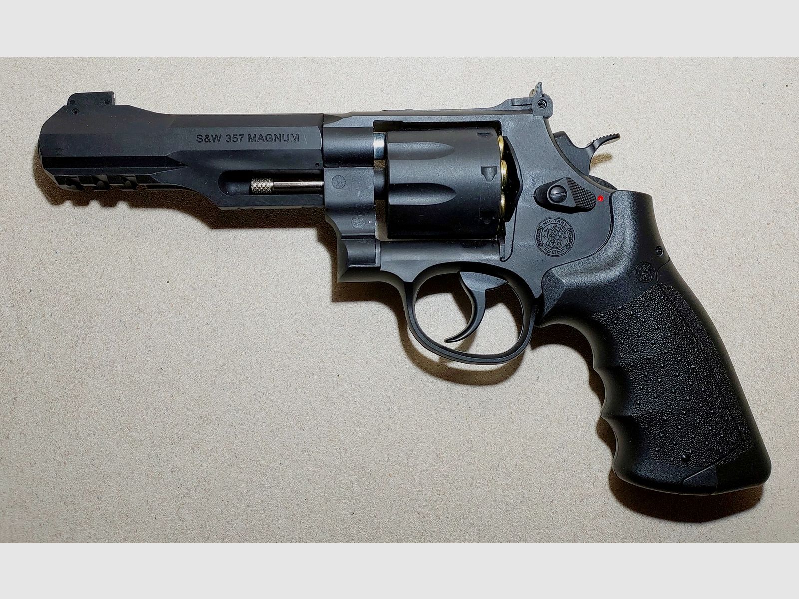 Smith & Wesson M&P R8 Co2 Revolver Schwarz 6mm BB (P18)