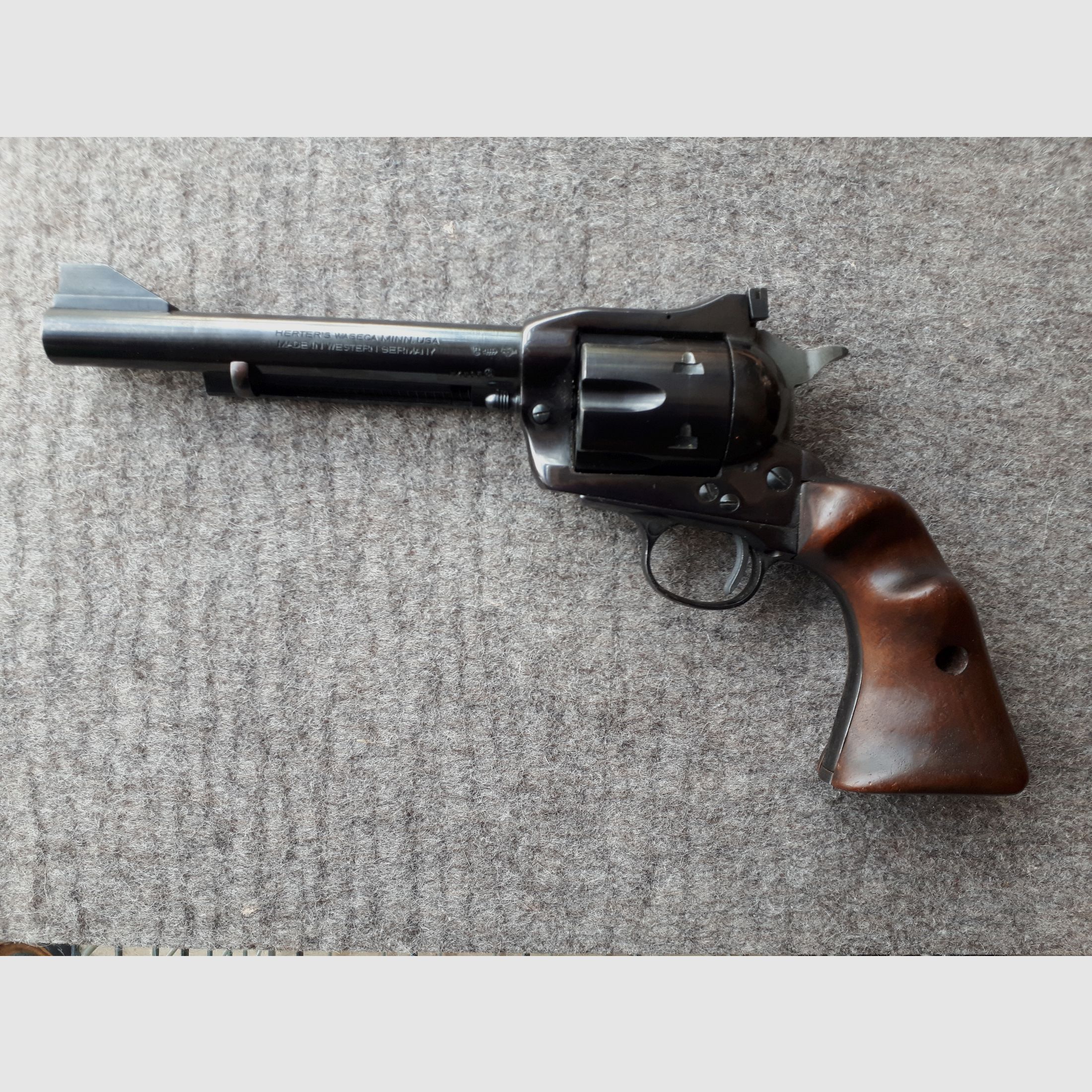 SAA Rewolwer w całości stalowy w kalibrze .357 Mag.