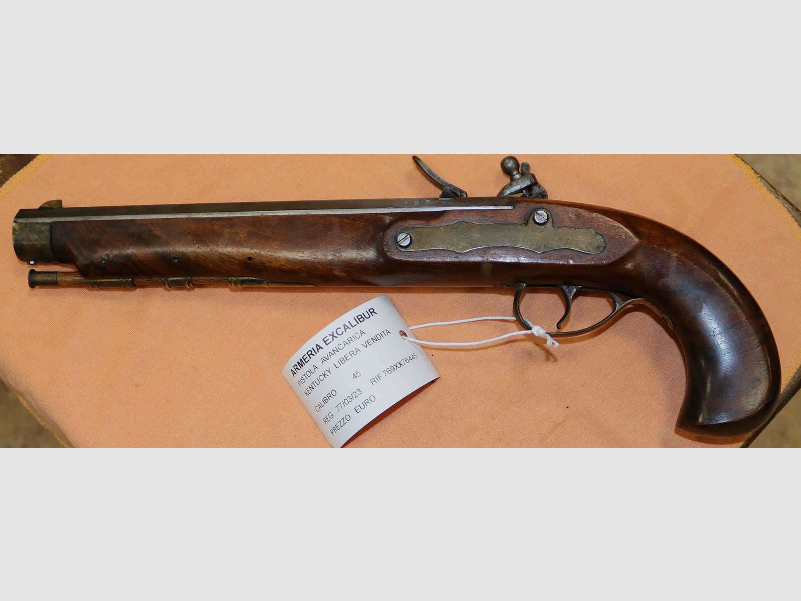 Vorderladerpistole Artax Nachbildung mit Stein Kaliber 45, Bild 3 von 6