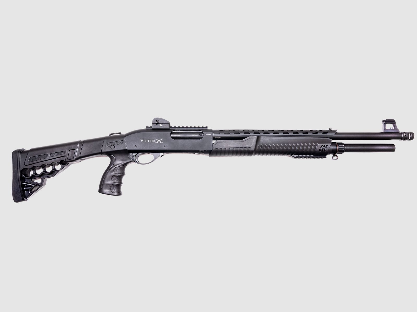 Huglu Victor P-Tac Tactical, Kal. 12/76, 51cm/20" Vorderschaftrepetierflinte Stahlschrotbeschuss