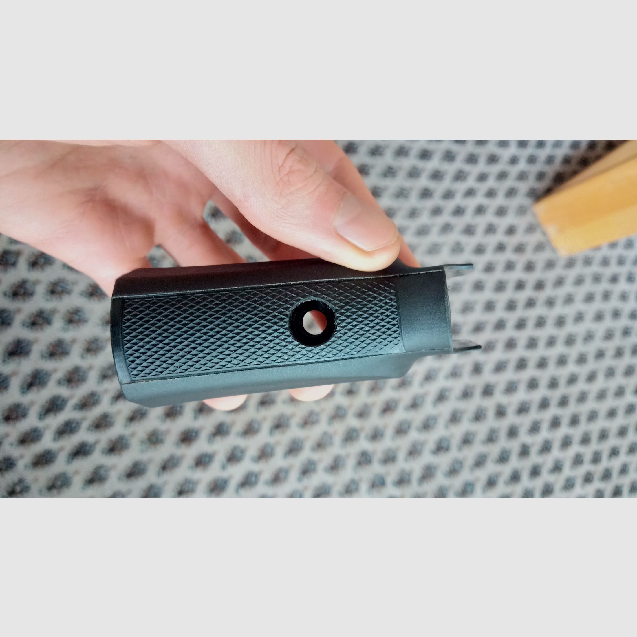 Makarov PMM Polymeer Grip / Gripplaat voor Russisch 12 schots Hi-Cap magazijn ook geschikt voor Baikal Co2