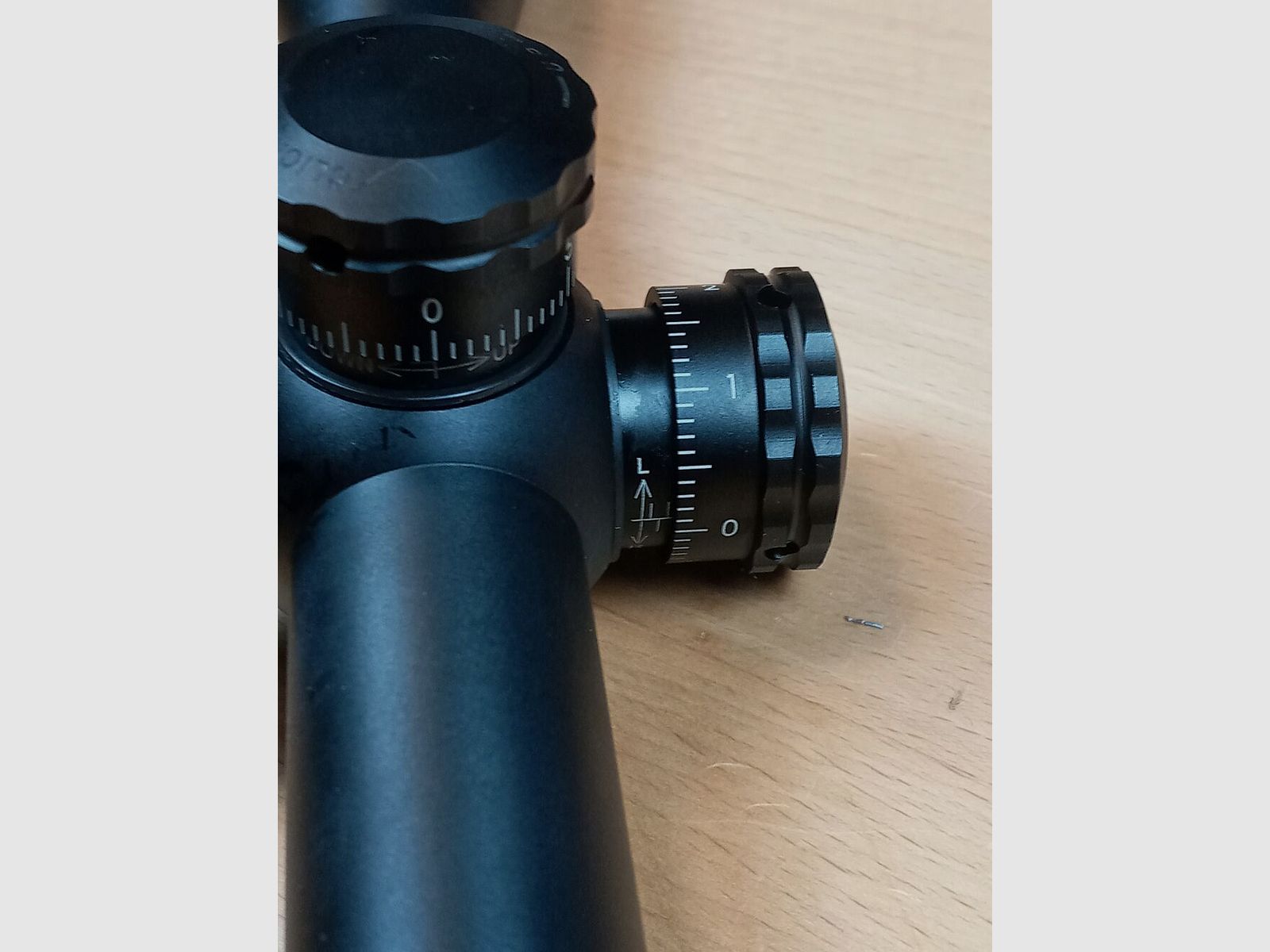 Bushnell AR Optics 4.5 - 18 x 40