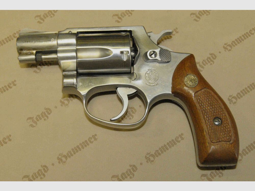 Smith & Wesson 60