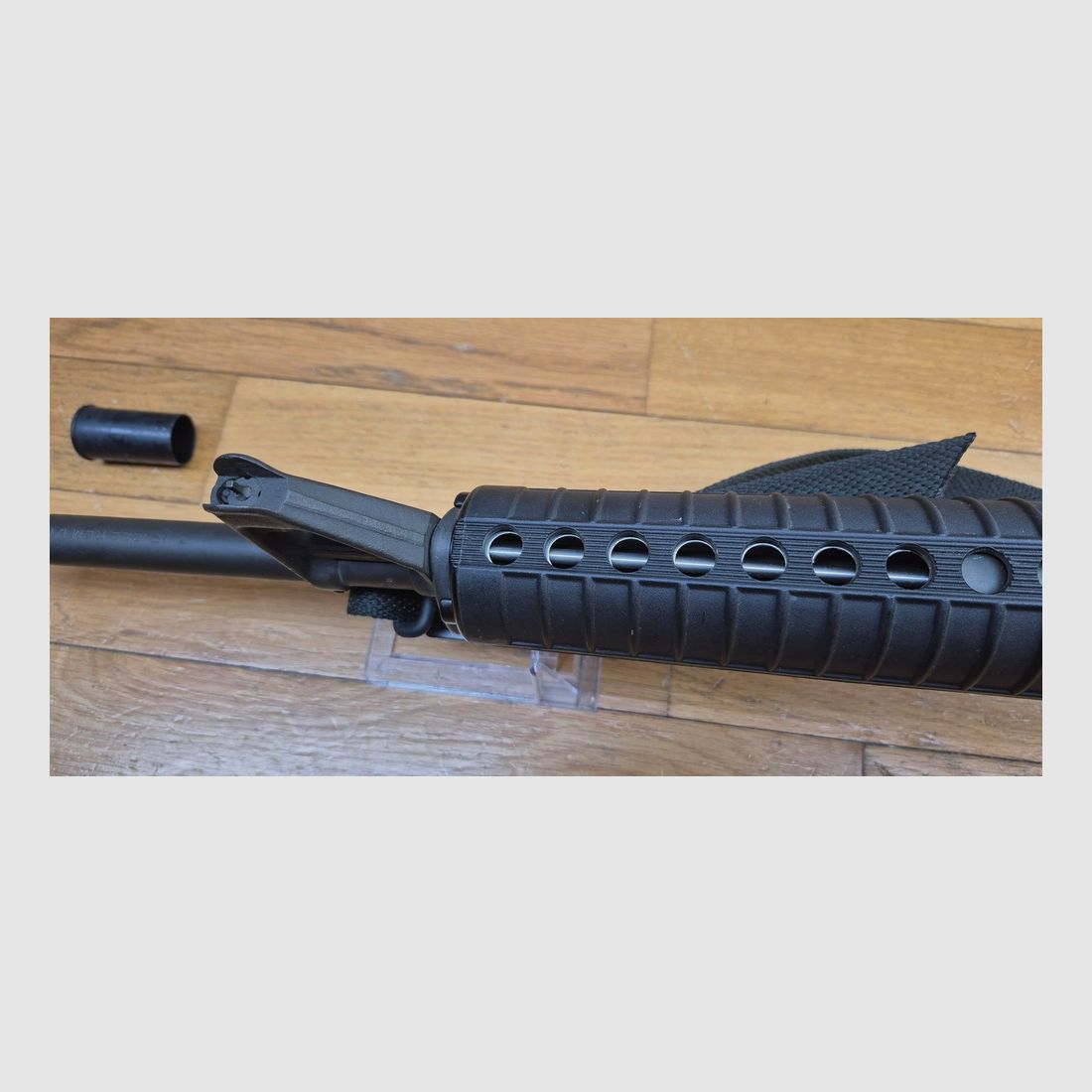 Très belle carabine Colt AR15 A2 Modèle Sporter II – Calibre 222 rem. – Fabrication 100% Colt vers 1985 – Entre la M16 A1 et la M16 A2 dans l&rsquo;arbre généalogique Colt – Excellente arme de stand de qualité pour les fans de la plateforme AR15 – TBE++, image 31 sur 43