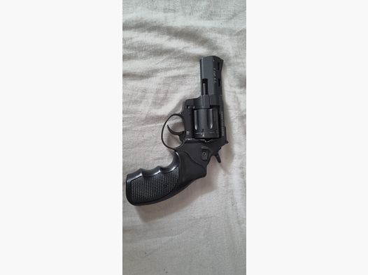 Zoraki revolver 