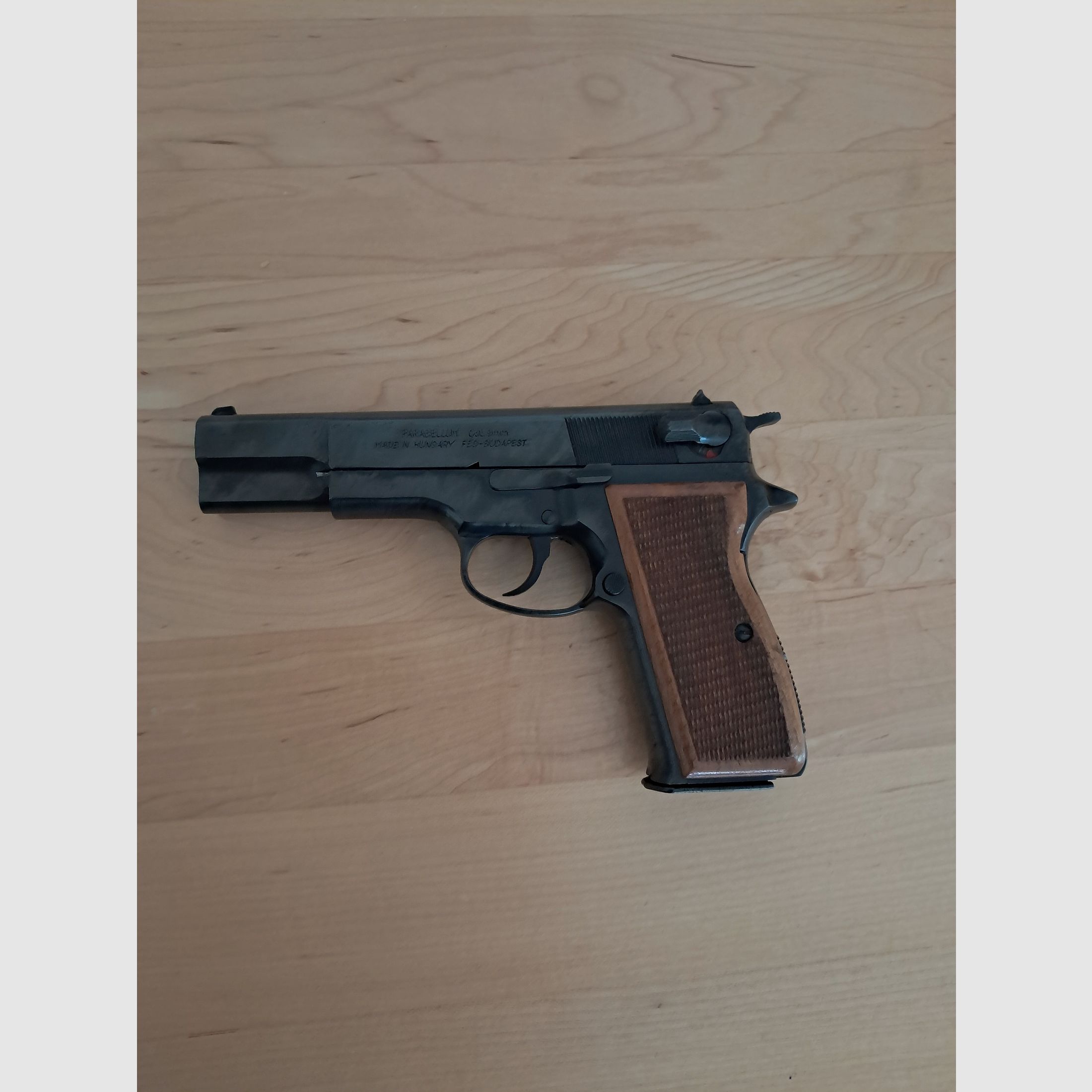 FEG  DA 90 (Baugleich mit Mauser 90 DA) 9mm Para (Luger)
