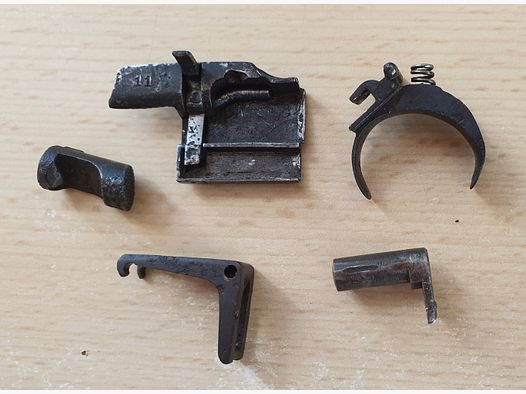  5 Ersatsteile für 08 Pistole gebraucht