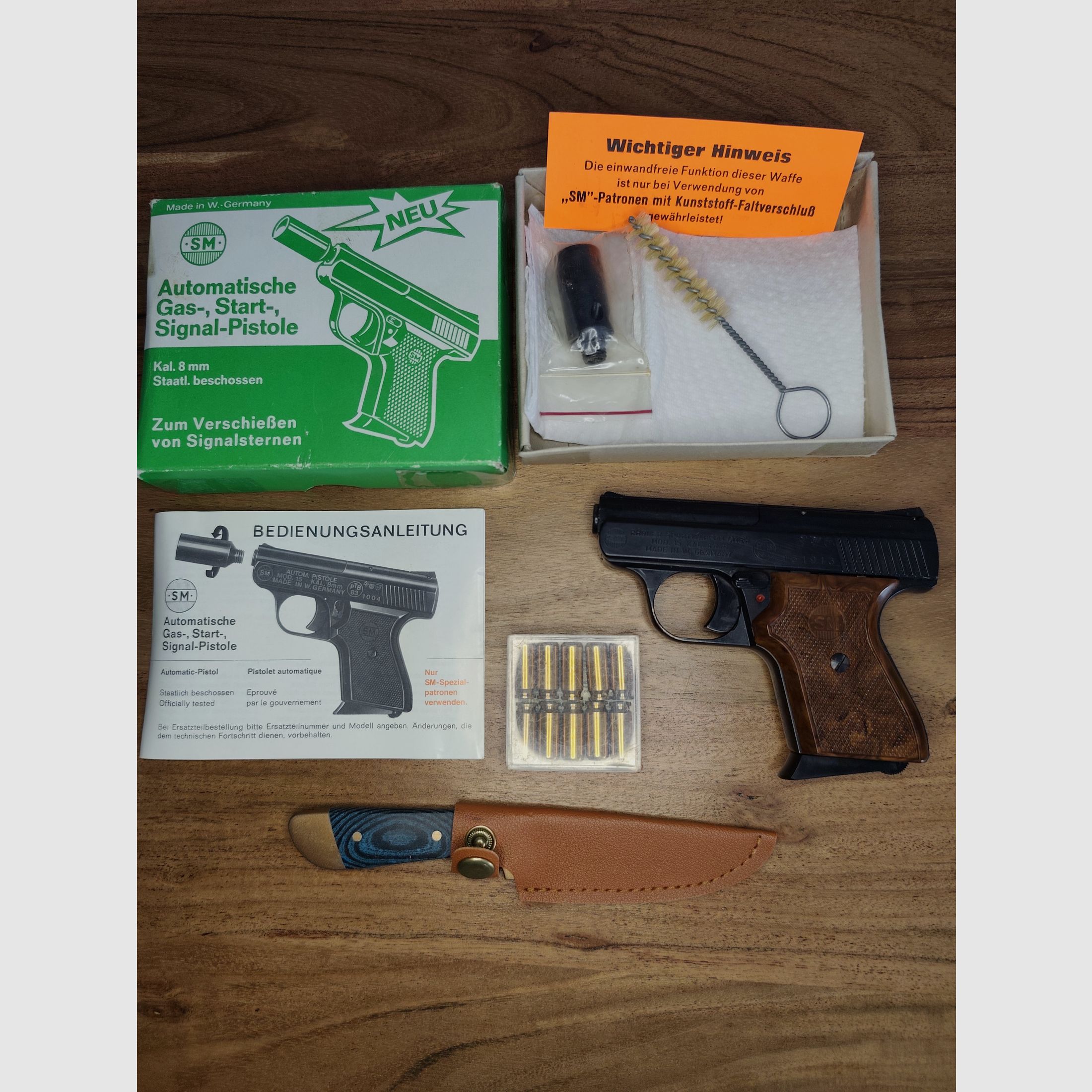 RHÖNER Mod.15 8mm Sammler Set Komplettes Züberhör + 10 Schuss CS Gas + Taschenmesser