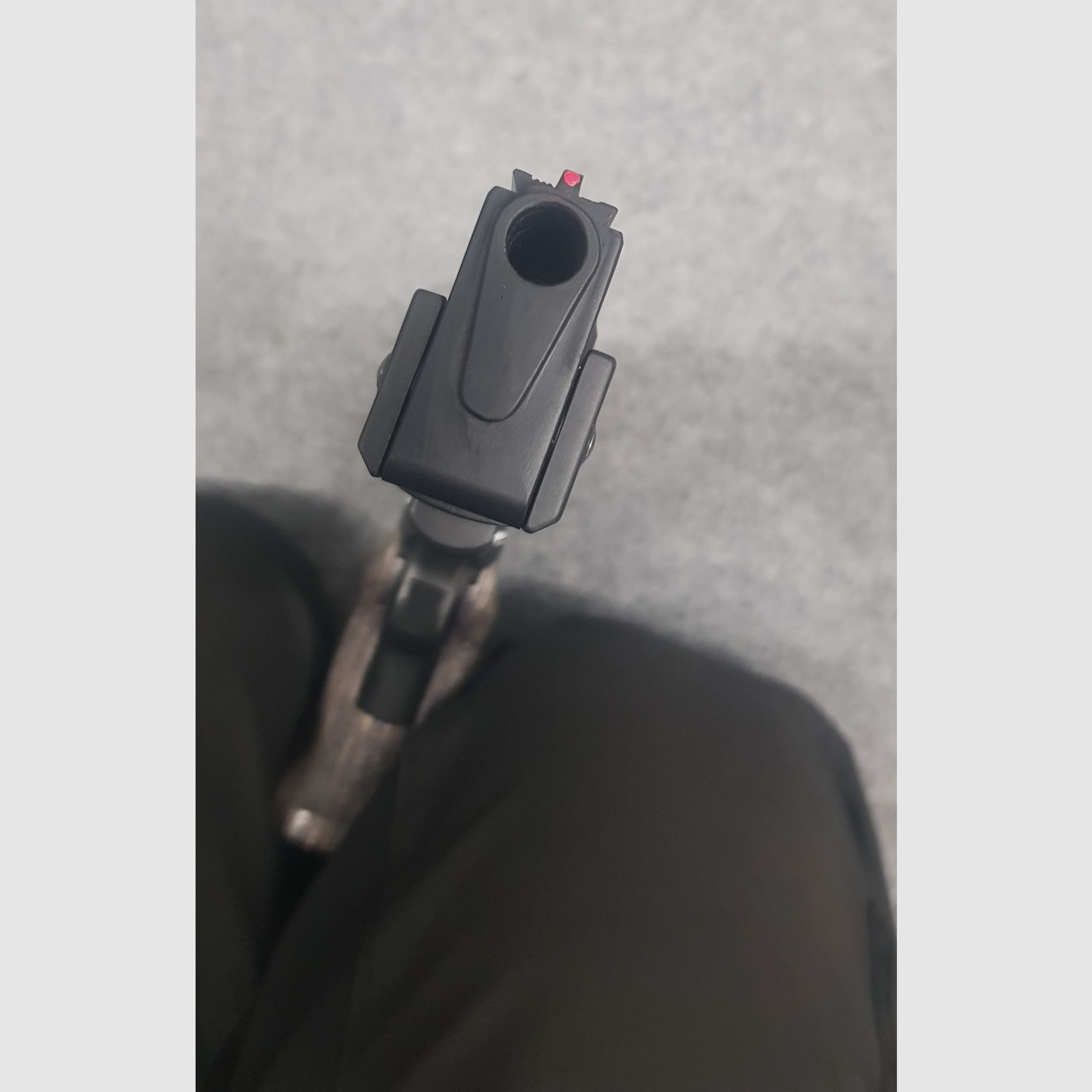 Weihrauch HW 45 Black Star mit Zielfernrohr für Pistolen Cal. 4,5mm Luftpistole Match