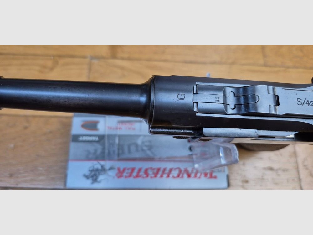 Sehr schöner Luger P08 – Herstellung „S/42“ von Mauser – Sehr seltenes Exemplar in „G“ für 1935 – Rahmen Typ 1908-1918 noch nicht verstärkt nach 1936 – Eines von 54.070 produzierten Exemplaren in 1935 – Seltene Waffe – TBE+, Bild 18 von 30