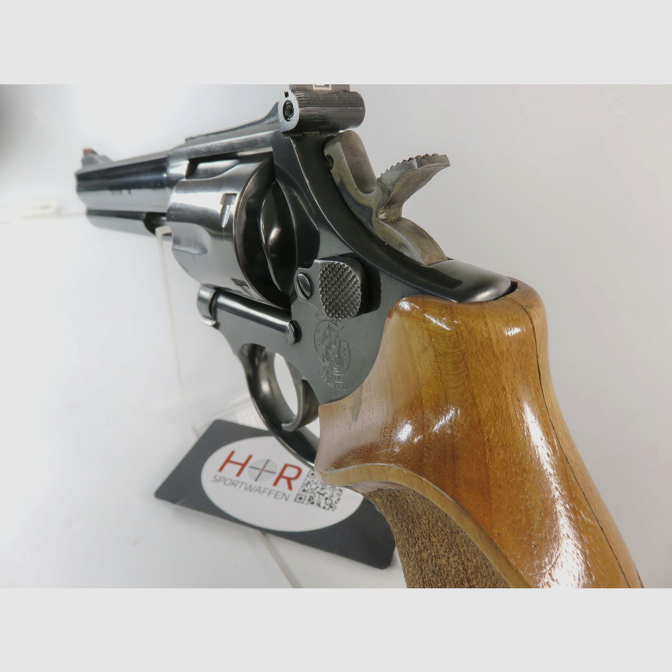Revólver Smith & Wesson 586-2 | .357 Mag. | 6 pulgadas | pavonado | empuñadura Nill