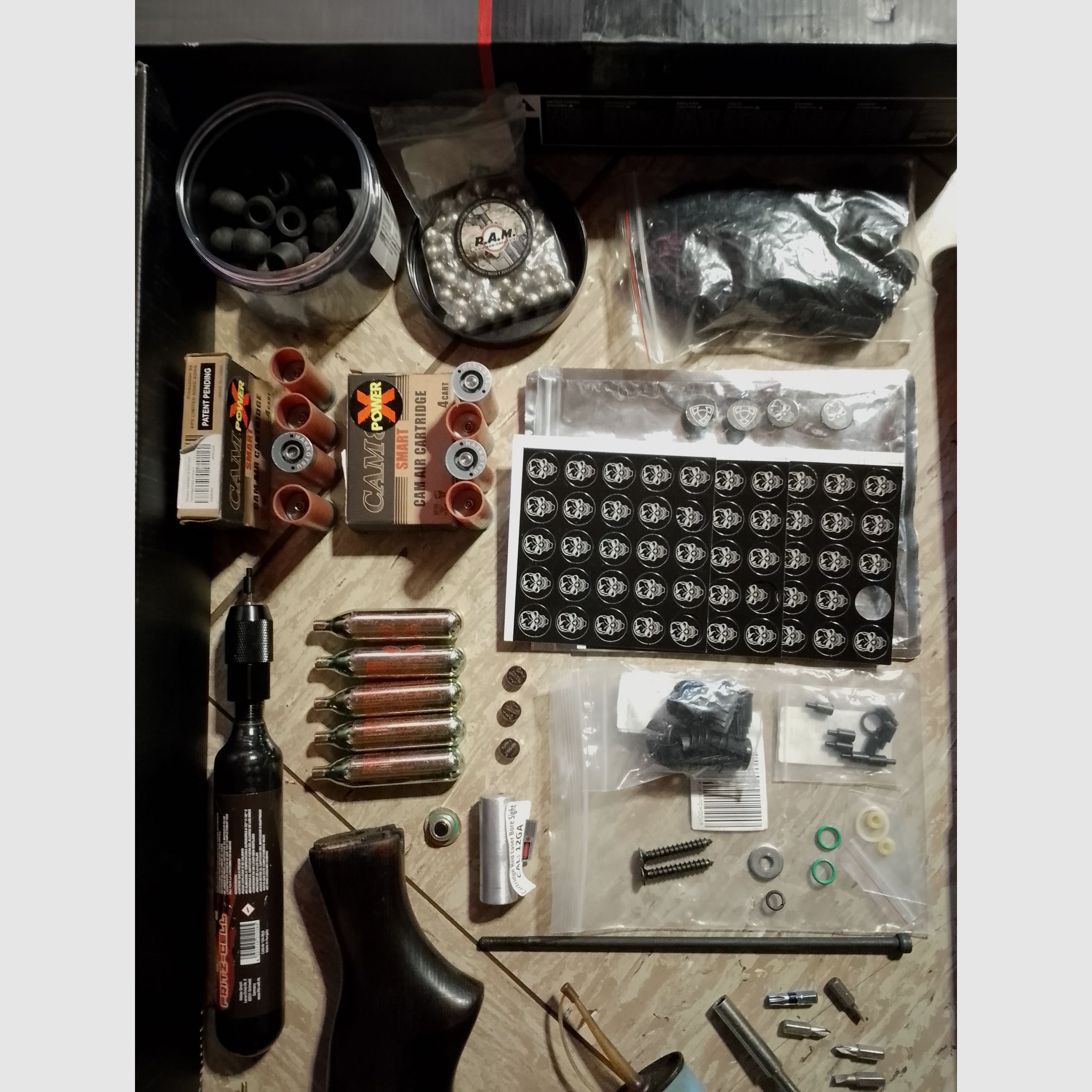 A.p.s. Cam870 Ram MK3 Shotgun .68 mit viel Zubehör X-power Shells usw