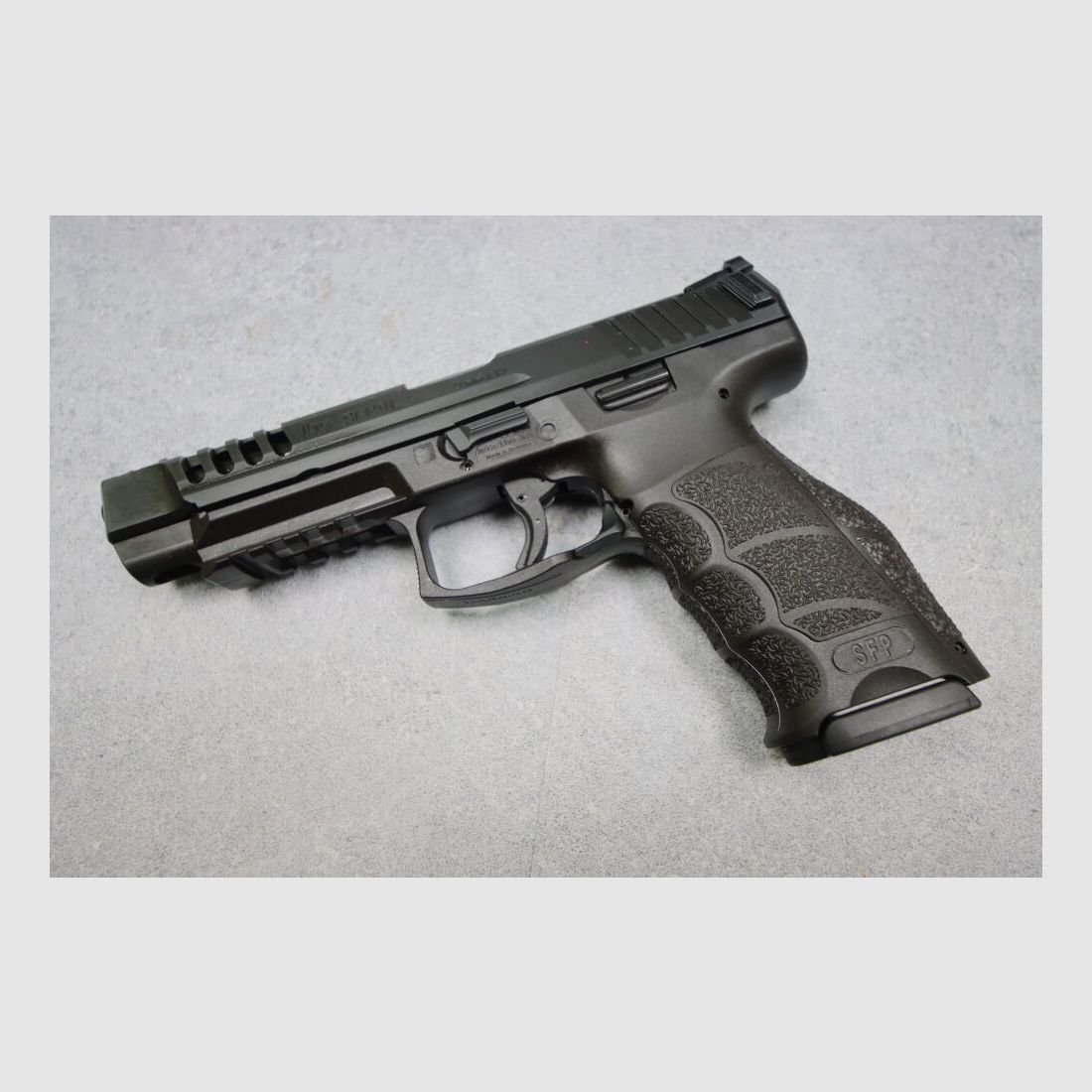 Heckler & Koch SFP9 L mit Paddle
