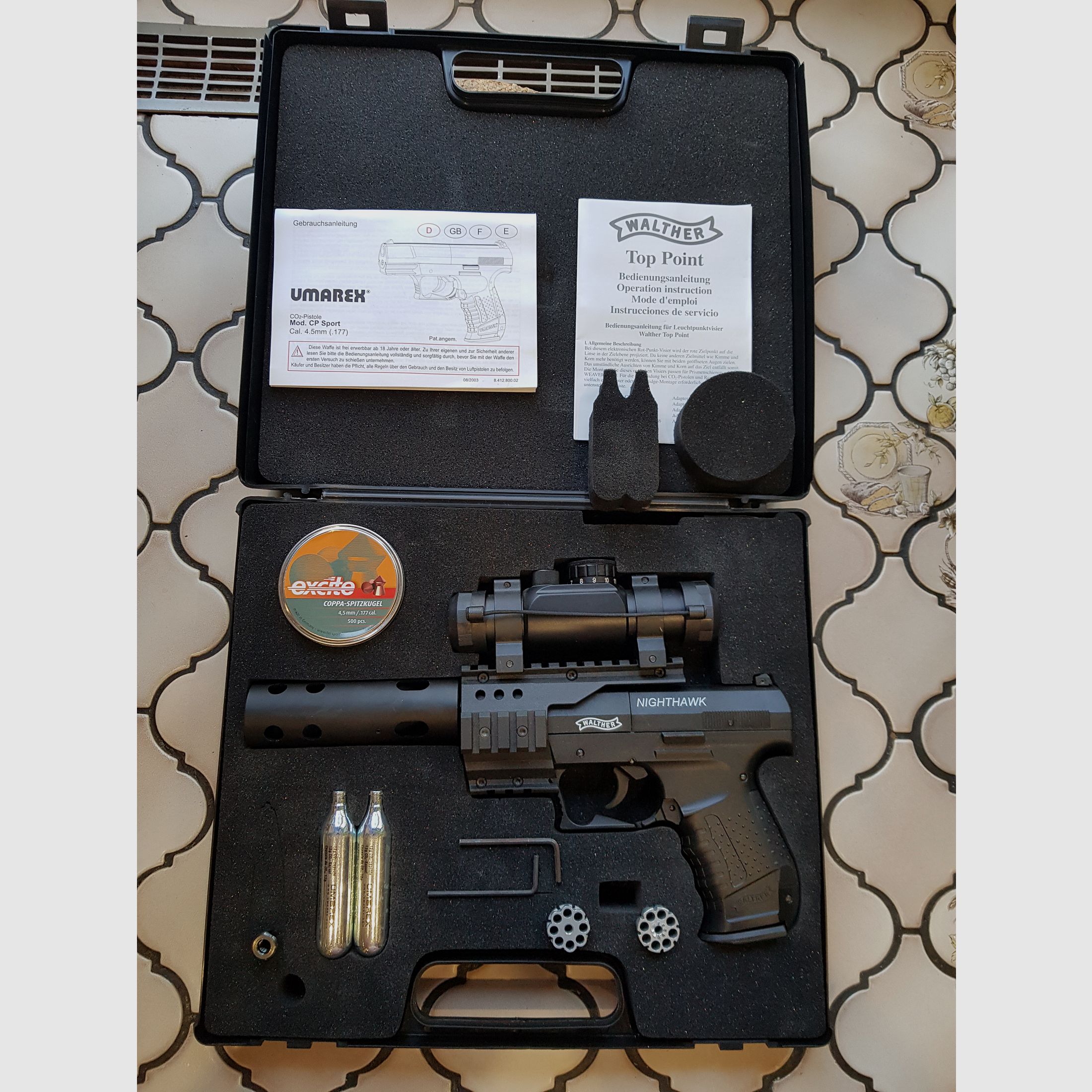 Walther Nighthawk mit Walther Top Point, Kompensator und Starterpaket