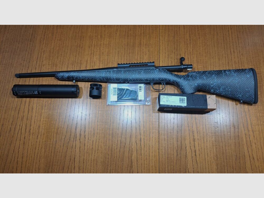 HOWA Repetierbüchse HOWA 1500 Superlite mit Carbonschaft , Schalldämpfer A TEC 45 mit Bremse, Ersatzmagazin