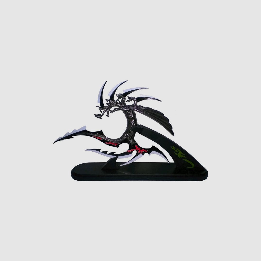 Fantasy Dolch including lacquered stand
