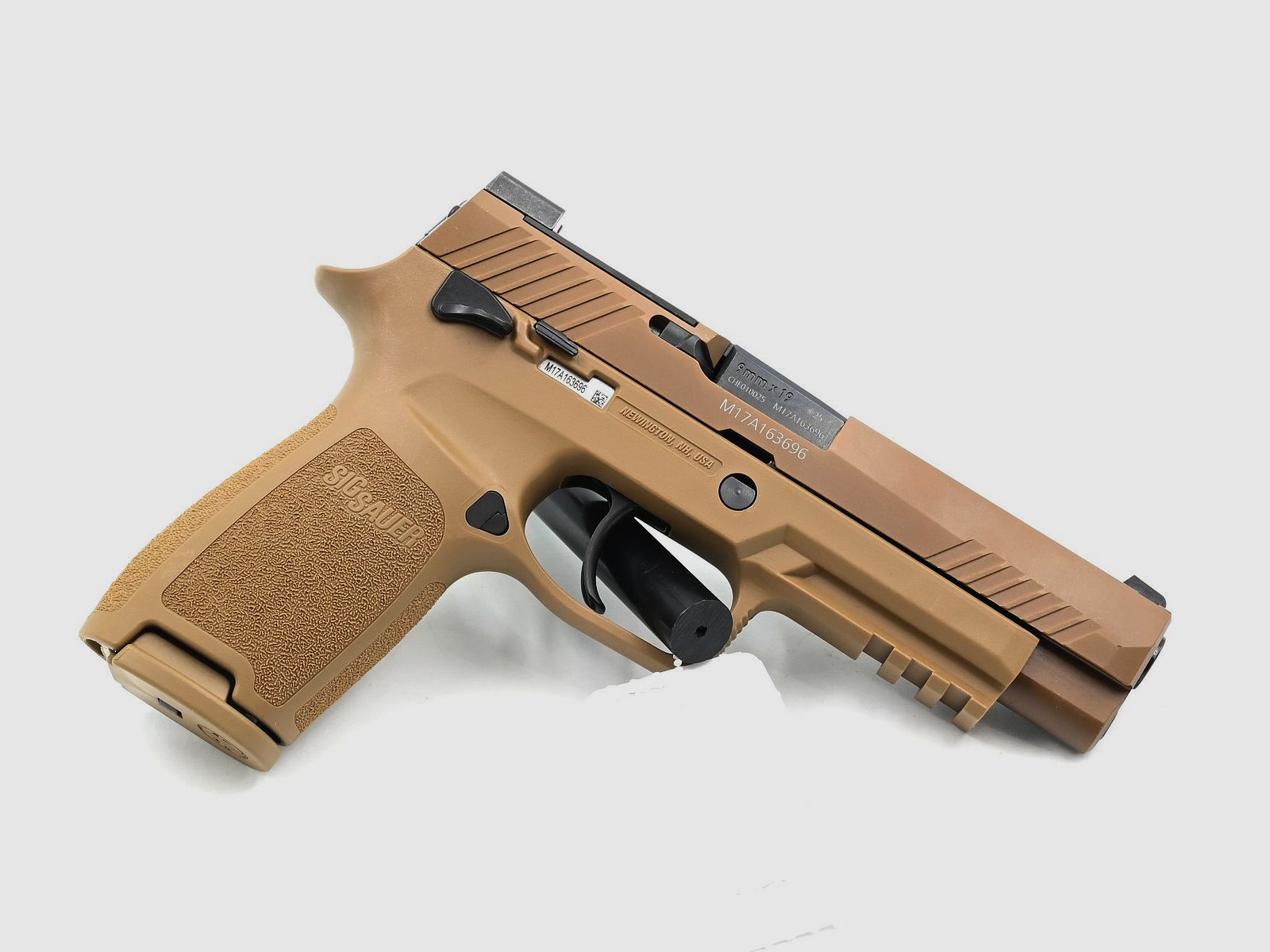 Pistole SIG P320 M17, Coyote, 9×19, manuelle Sicherung, Bild 2 von 2