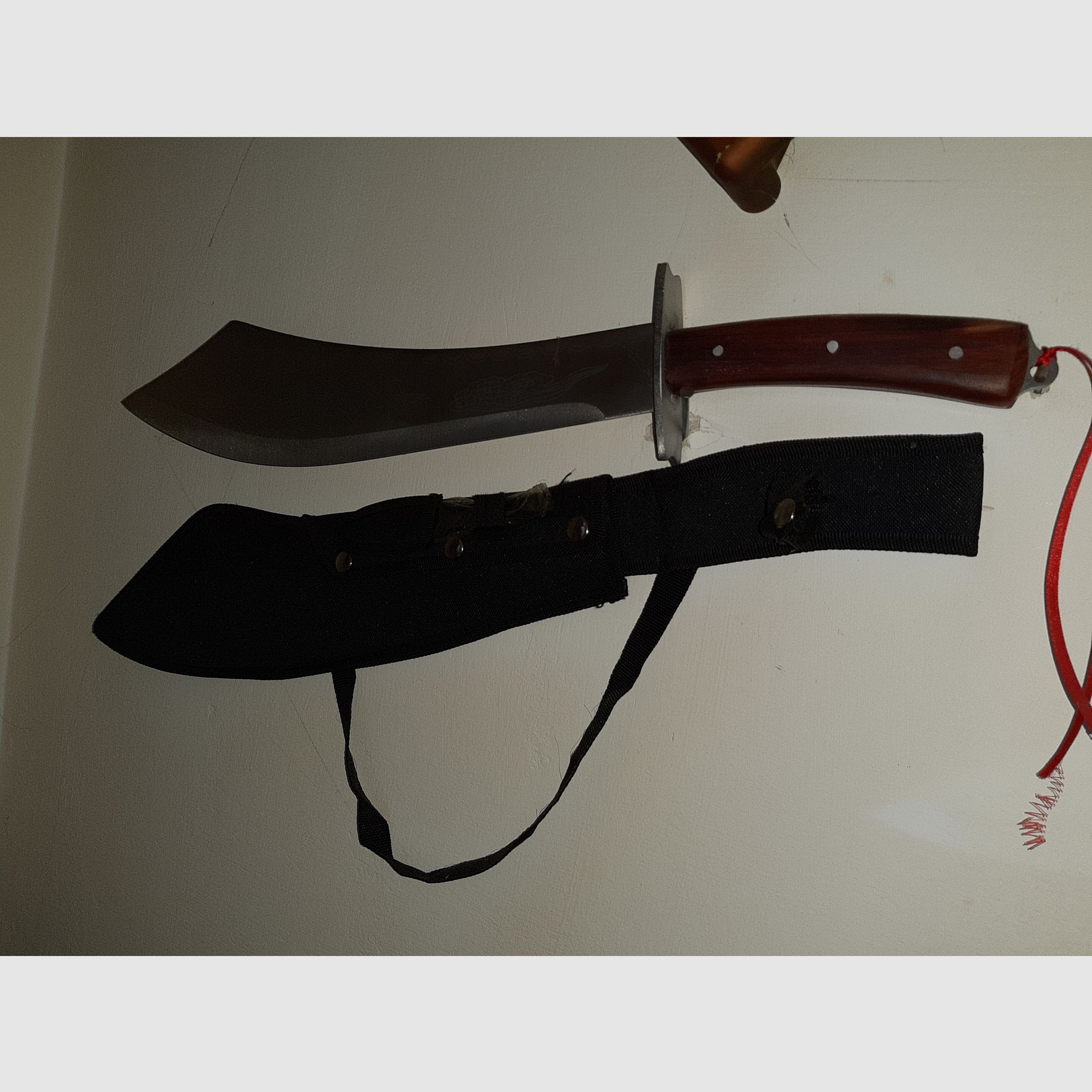 MACHETE,  über 40 Jahre, gestempelt  und ein Chinesisches  DRACHEN  BUSCHMESSER