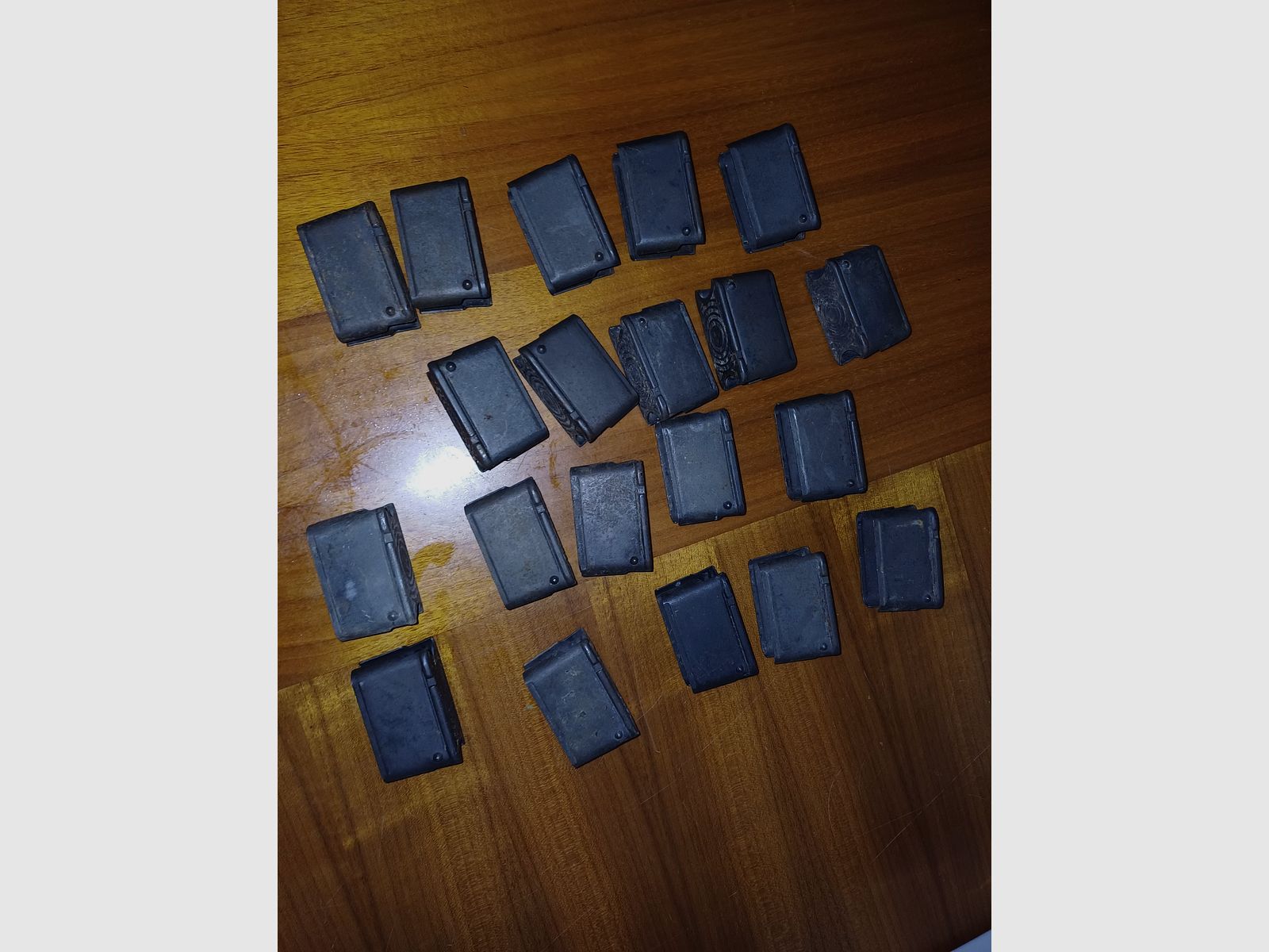 <M1 Garand loading frame>