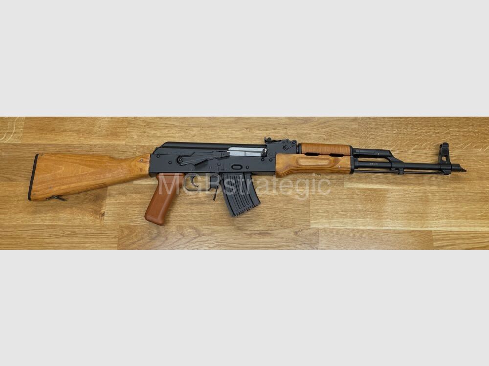 WBP Jack - carabina semiautomatica 7,62x39 - sistema AKM AK47 AK74 con calciatura in legno stratificato - il bayonetta può essere montata - Made in Poland - novità!