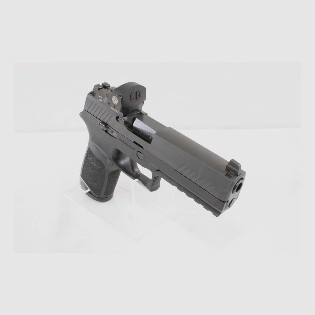 Sig Sauer P320 Fullsize Optic Ready with Red Dot Sight Romeo 1