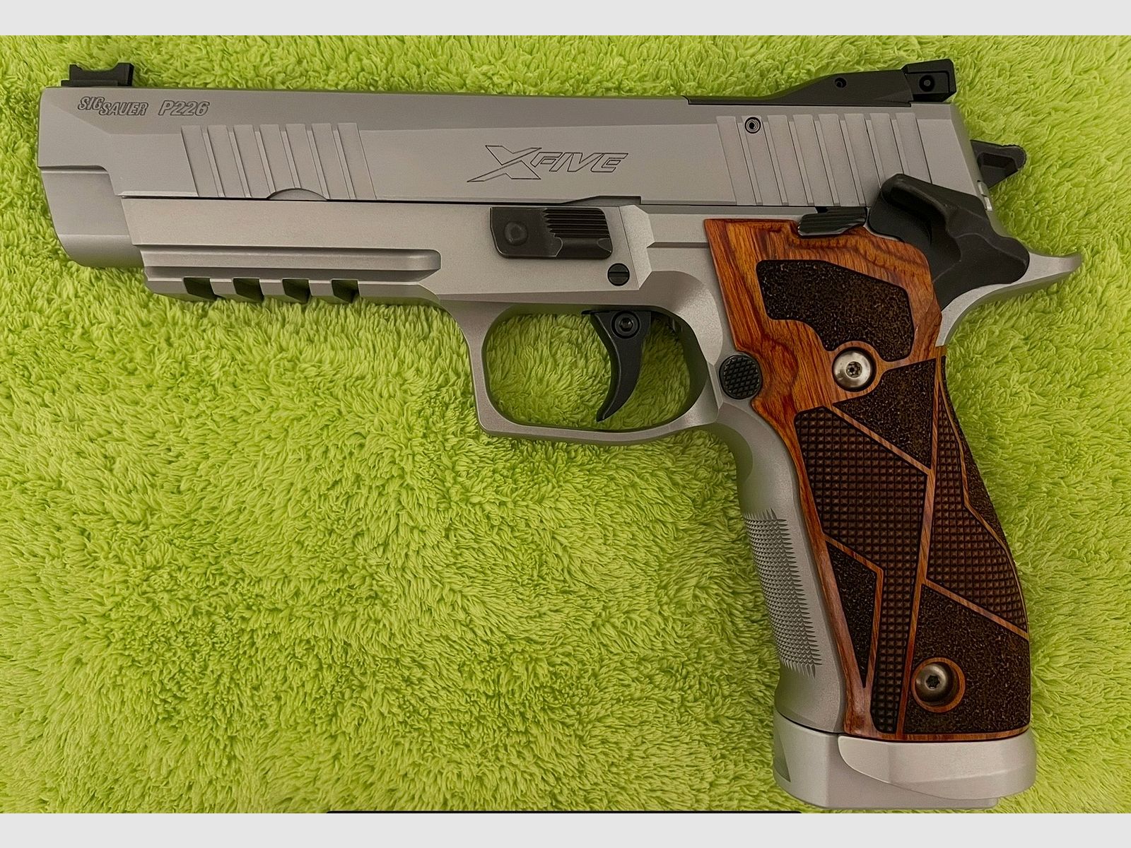Sig Sauer P226 X5 Classic – Doskonały stan