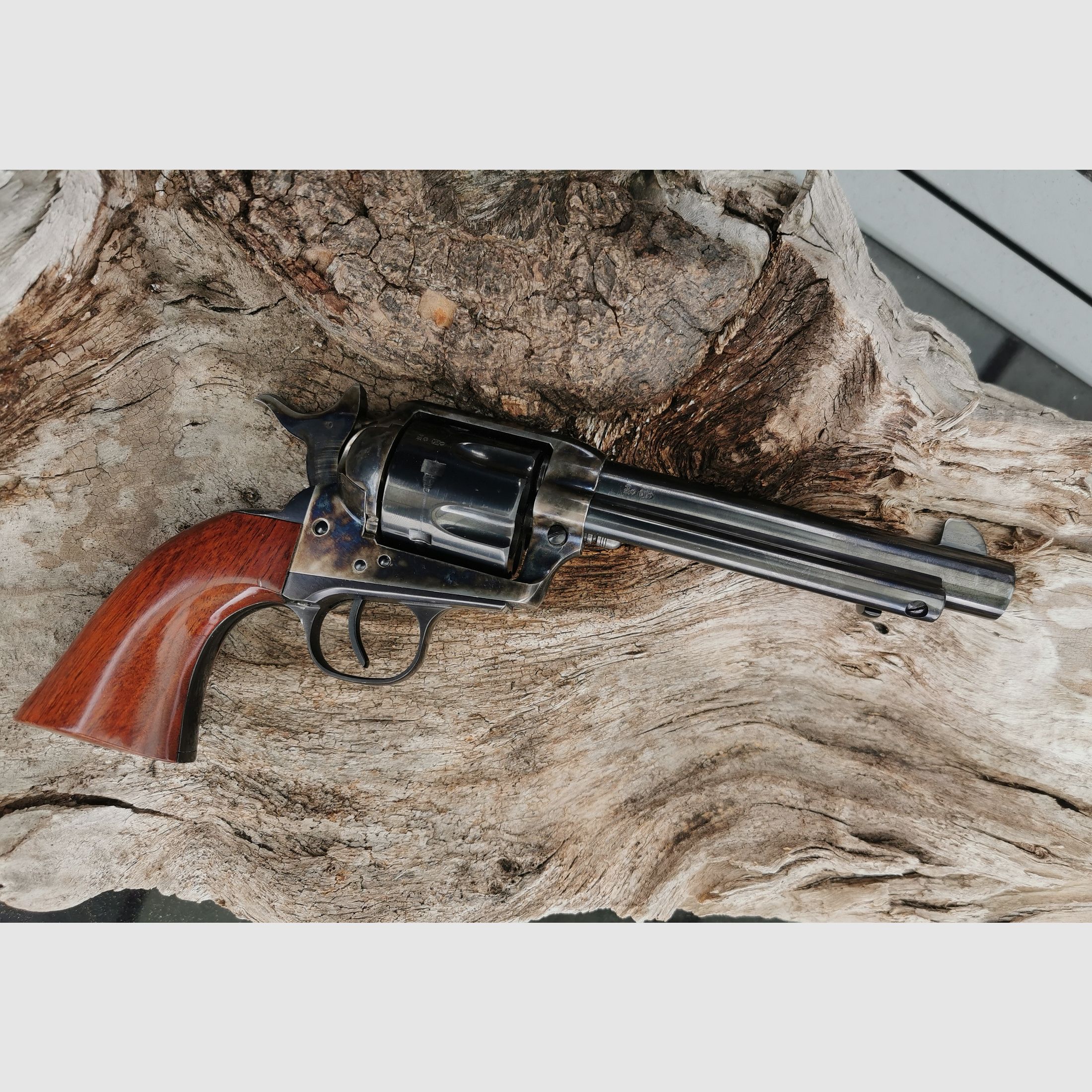 Colt SAA Mod 1873 Pat: 1871-1872 PTB 838 cal. 9 mm R. Knall/Platz Hege Uberti Single Action Army Stahl