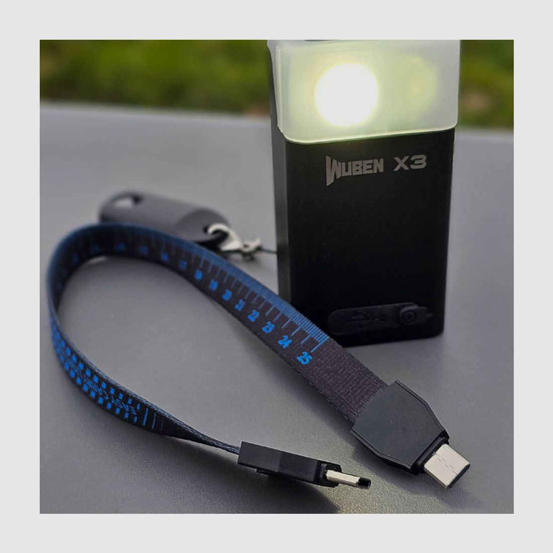 Torcia Wuben X3 e power bank in uno, immagine 3 di 6