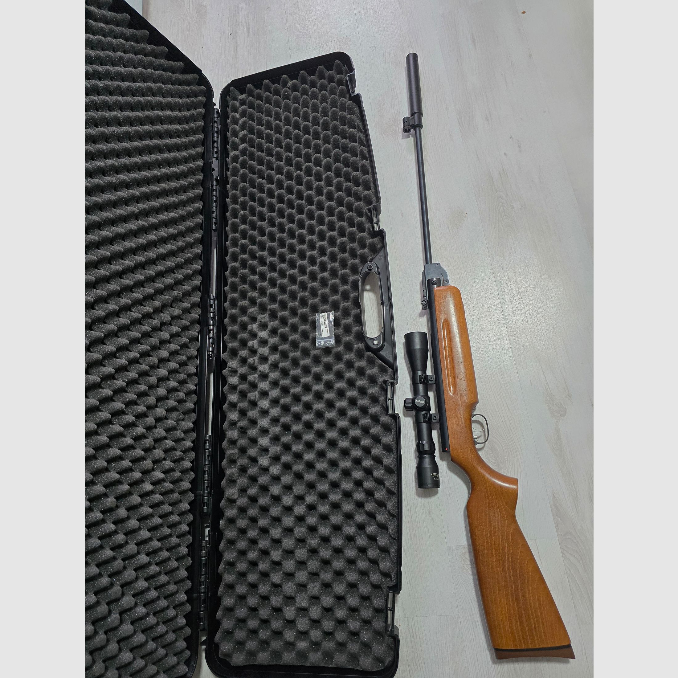 Weihrauch HW 35 - Schalldämpfer - WALTHER Zielfernrohr und Koffer !!