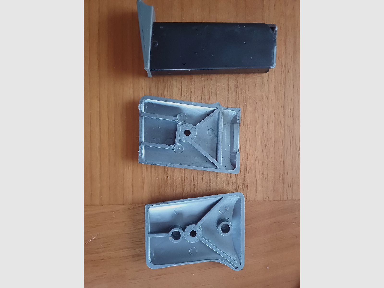 Rhöner SM10 grip panels and magazine