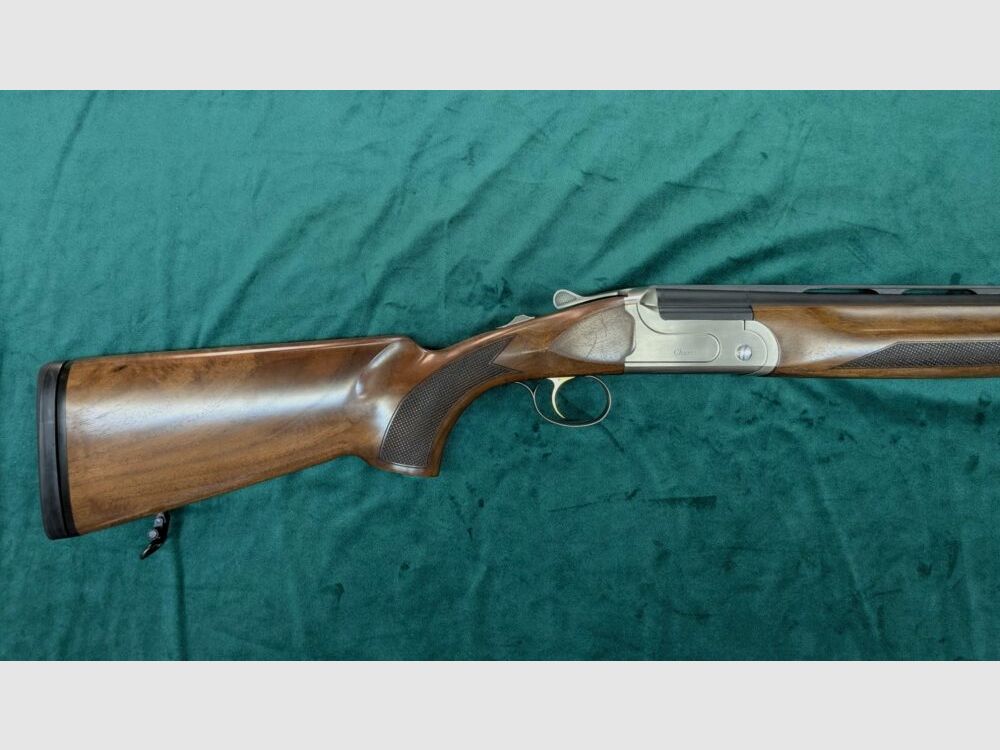 Akkar Churchill 206E