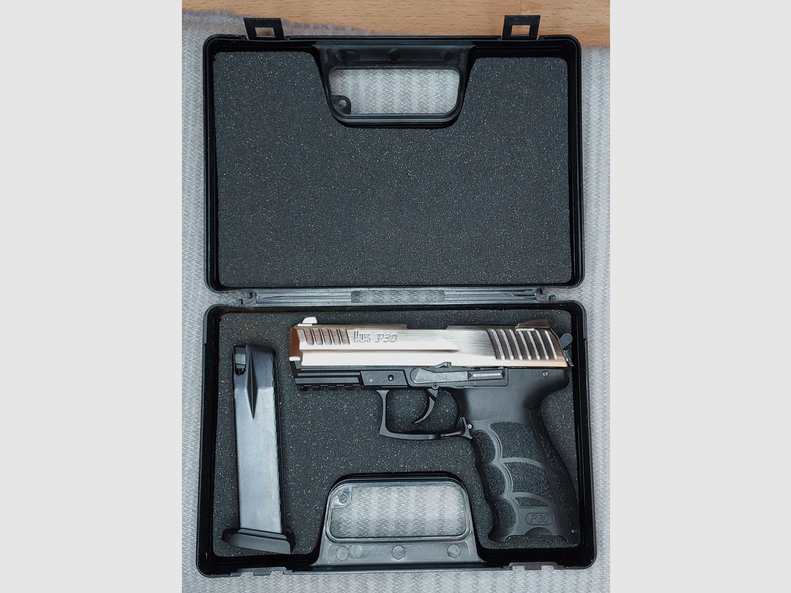 Heckler & Koch P30 blank-firing pistol 9 mm P.A.K. steel finish (PTB 912)
