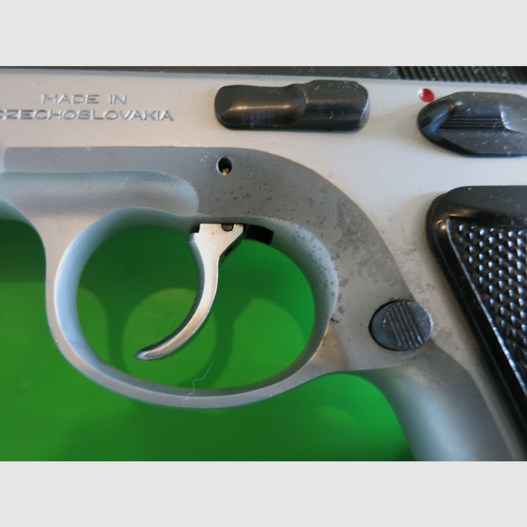 Brünner CZ75 DUO TONE bzw. ČZ 75 (Česká zbrojovka), halbauto. Selbstladepistole Kaliber 9 × 19 mm       #36