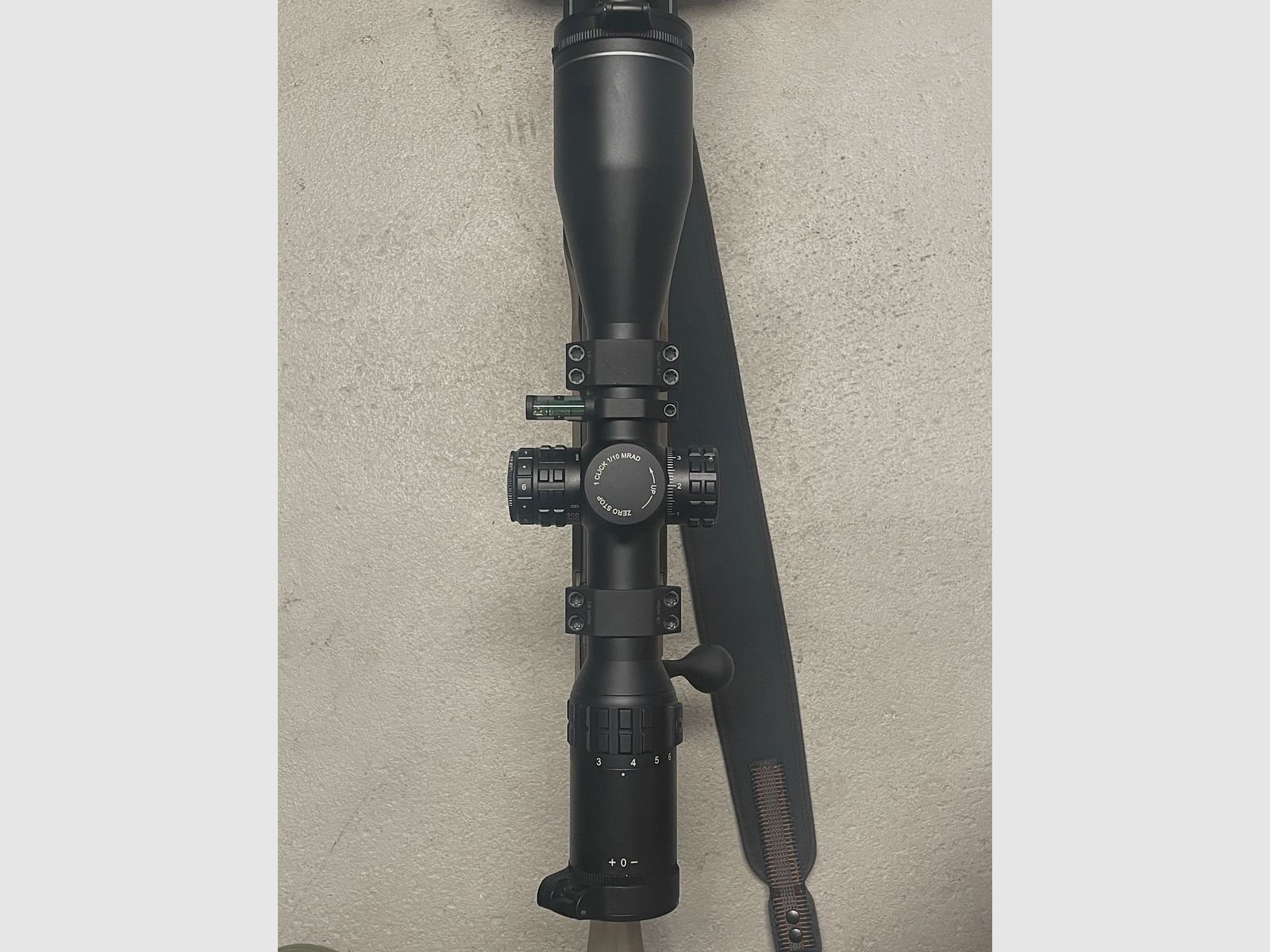 Savage Arms 110 Tactical Hunter in MDT XRS-Chassis, Komplett-Paket mit Schalldämpfer