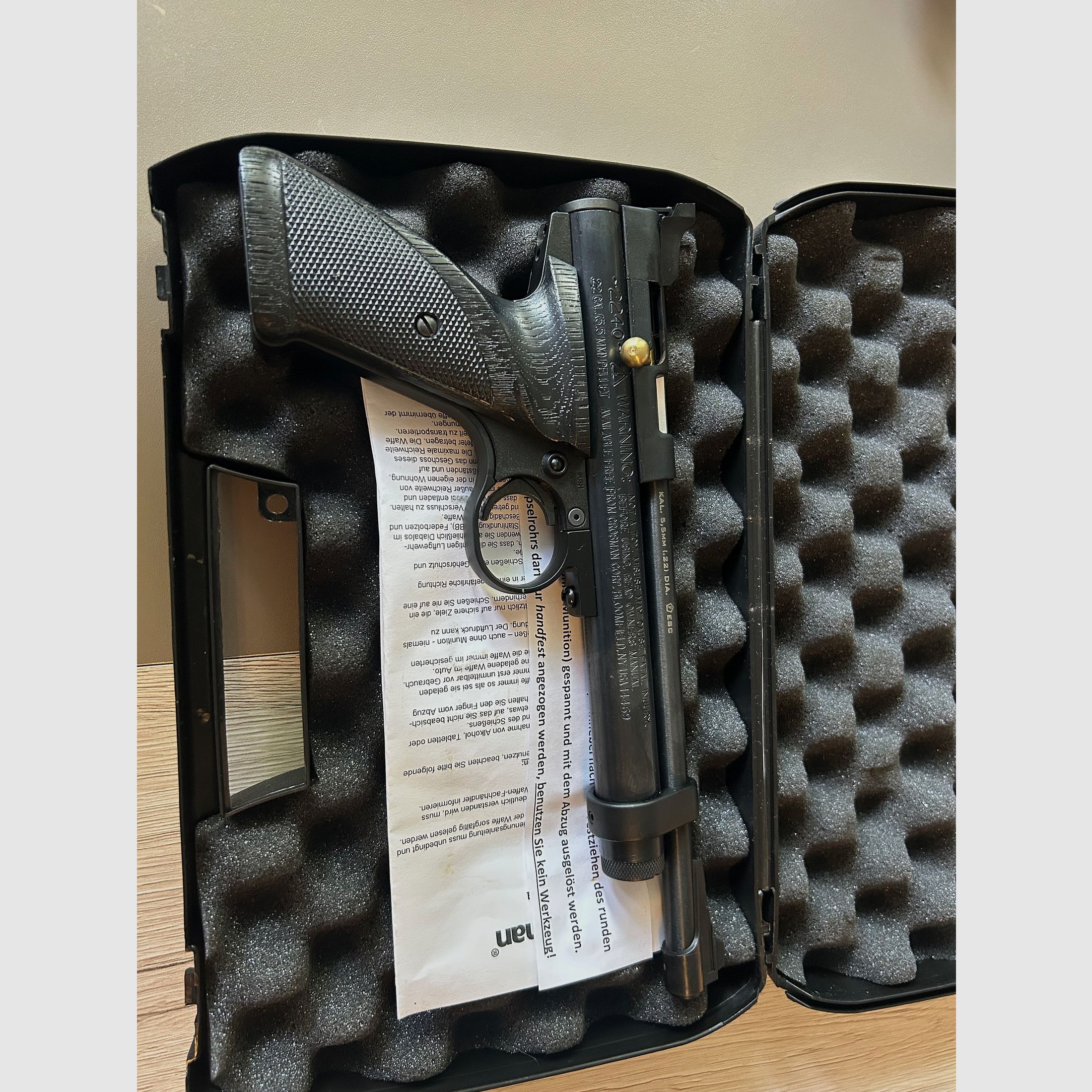 Crosman Modell 2240 - 5,5 mm Diabolo Co2-Pistole