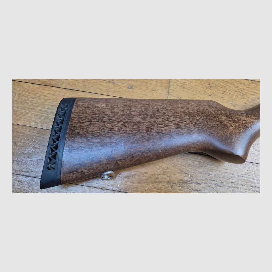 Sehr schönes Vorderschaftrepetierer Winchester Model 1300 – Seltene Version Edelstahl « Security Police » – Kal. 12/76 – Vollständig satinierte, rostfreie Ausführung (Chrom auf Edelstahl) – Mechanik und Holz einwandfrei – Waffe in nahezu neuwertigem Zustand – TBE++, Bild 3 von 34